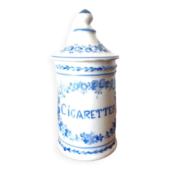 Pot apothicaire cigarettes en porcelaine