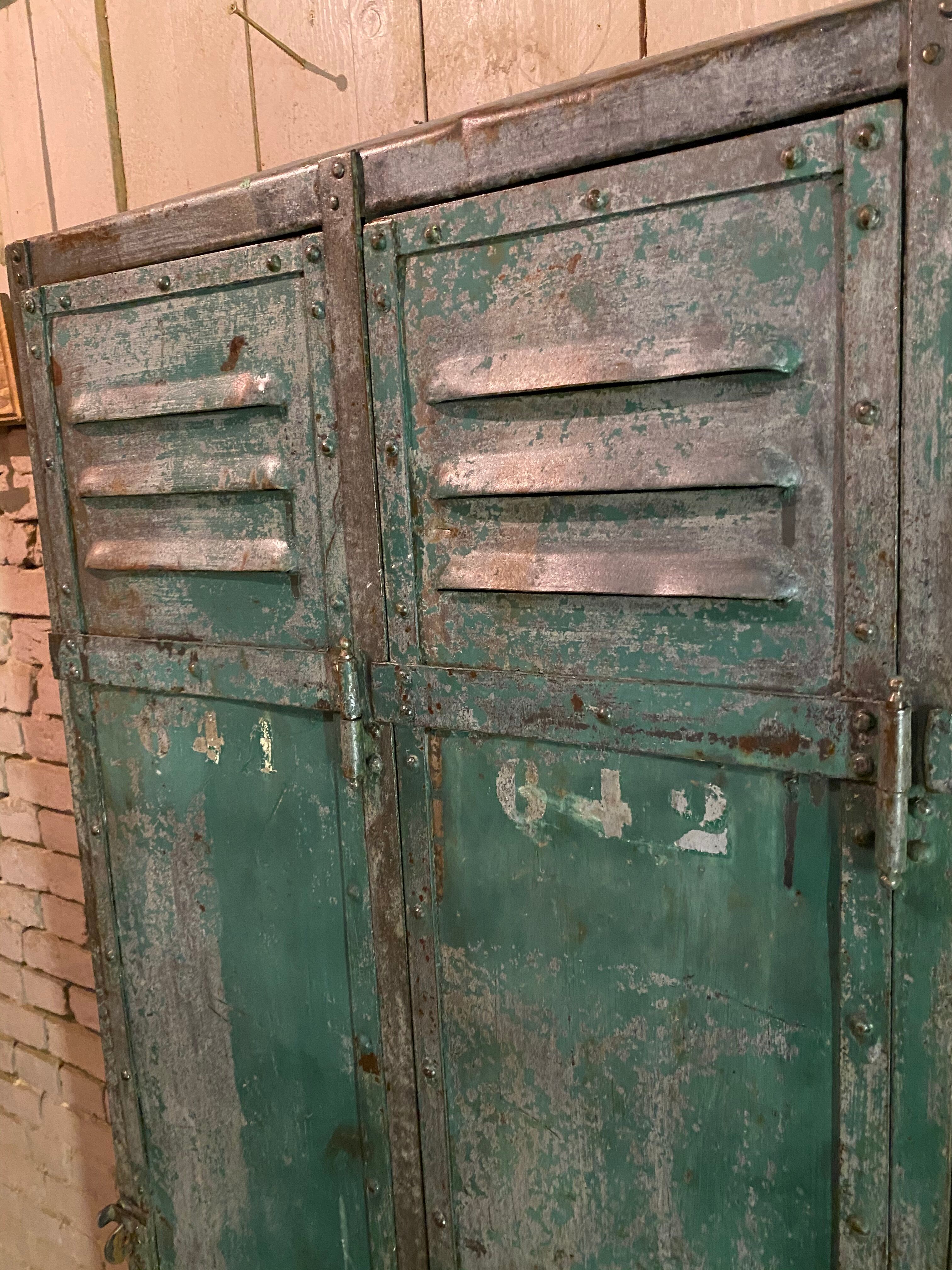 Riveted industrial vest 1920 original color