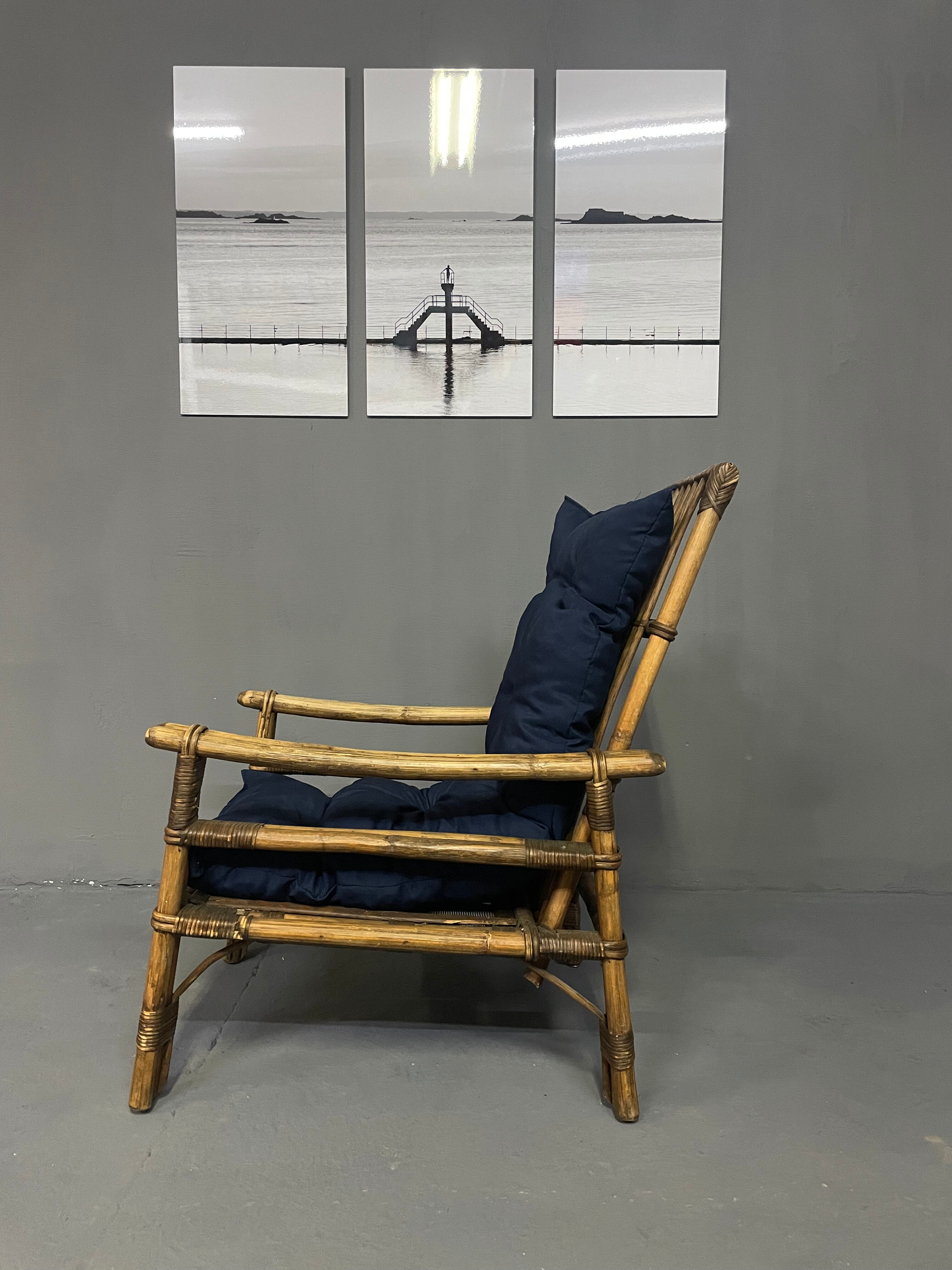 Fauteuil en rotin et son assise neuve extérieure