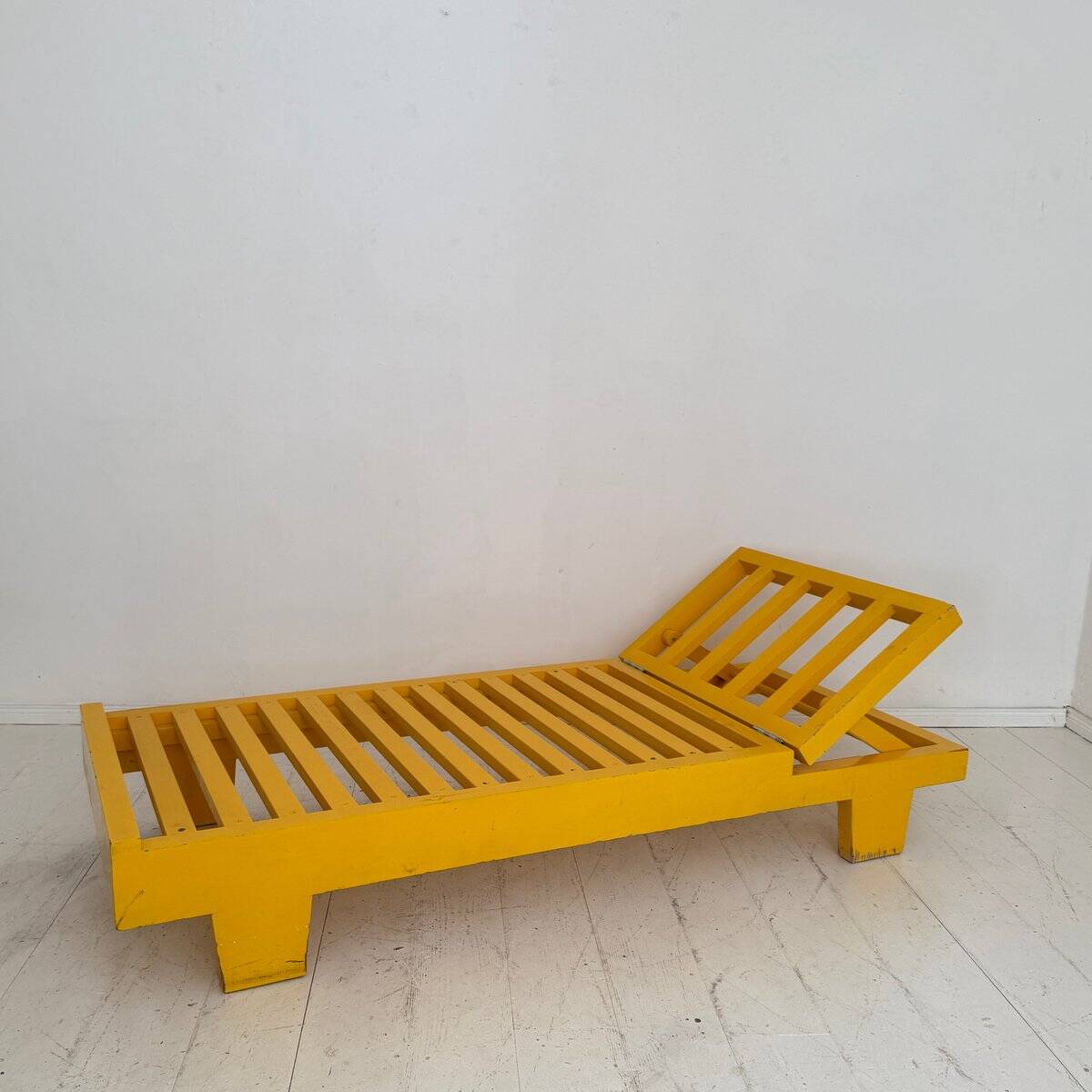 German Bauhaus Yellow Daybed, 1920s