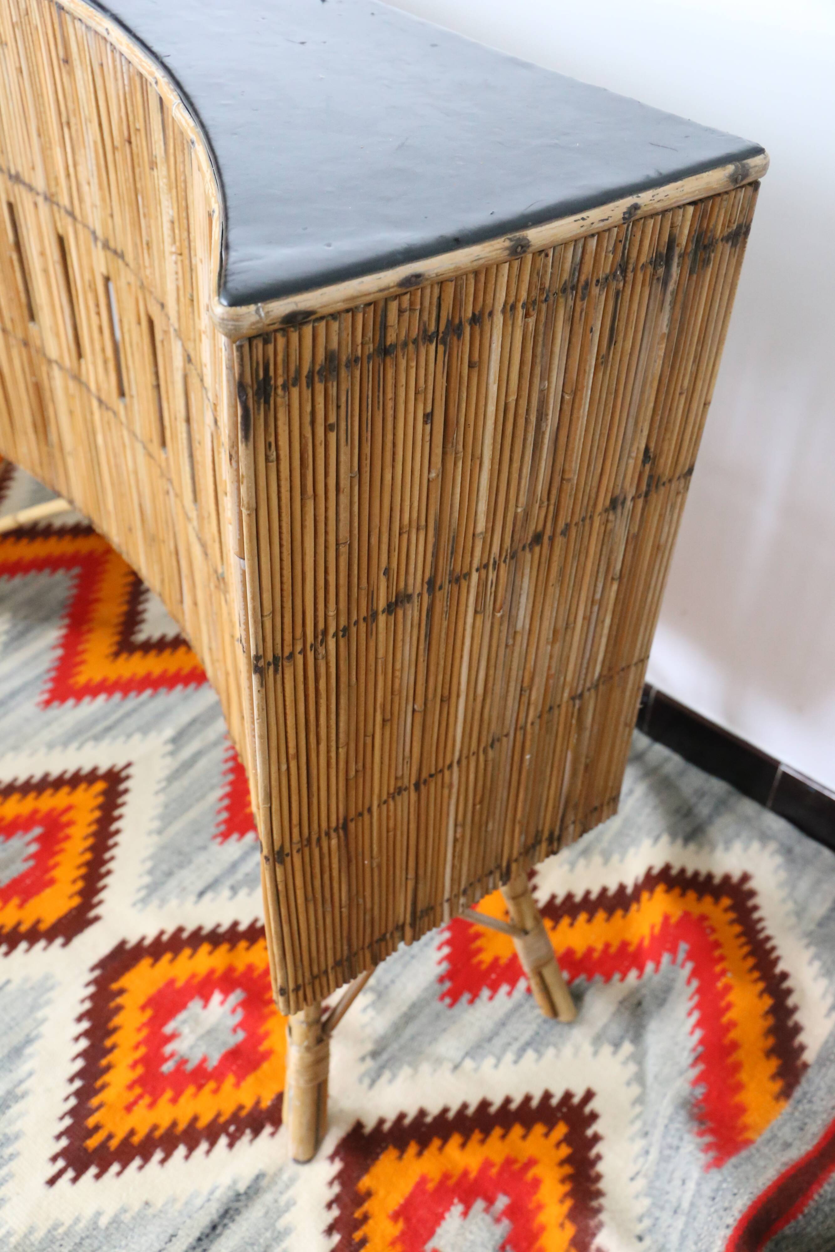 Tiki bar, rattan bar and two stools