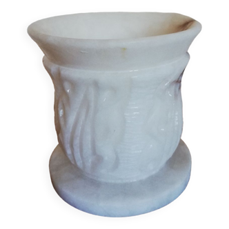 Alabaster pot