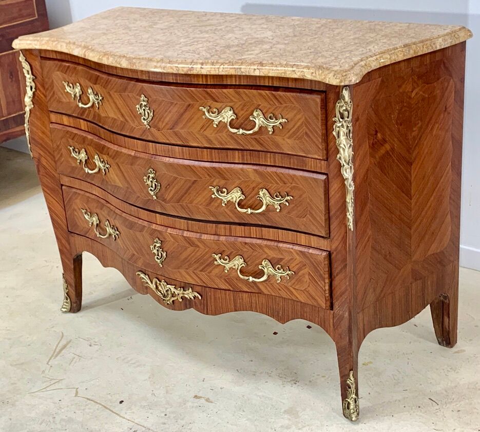 Commode style Louis XV bois de rose