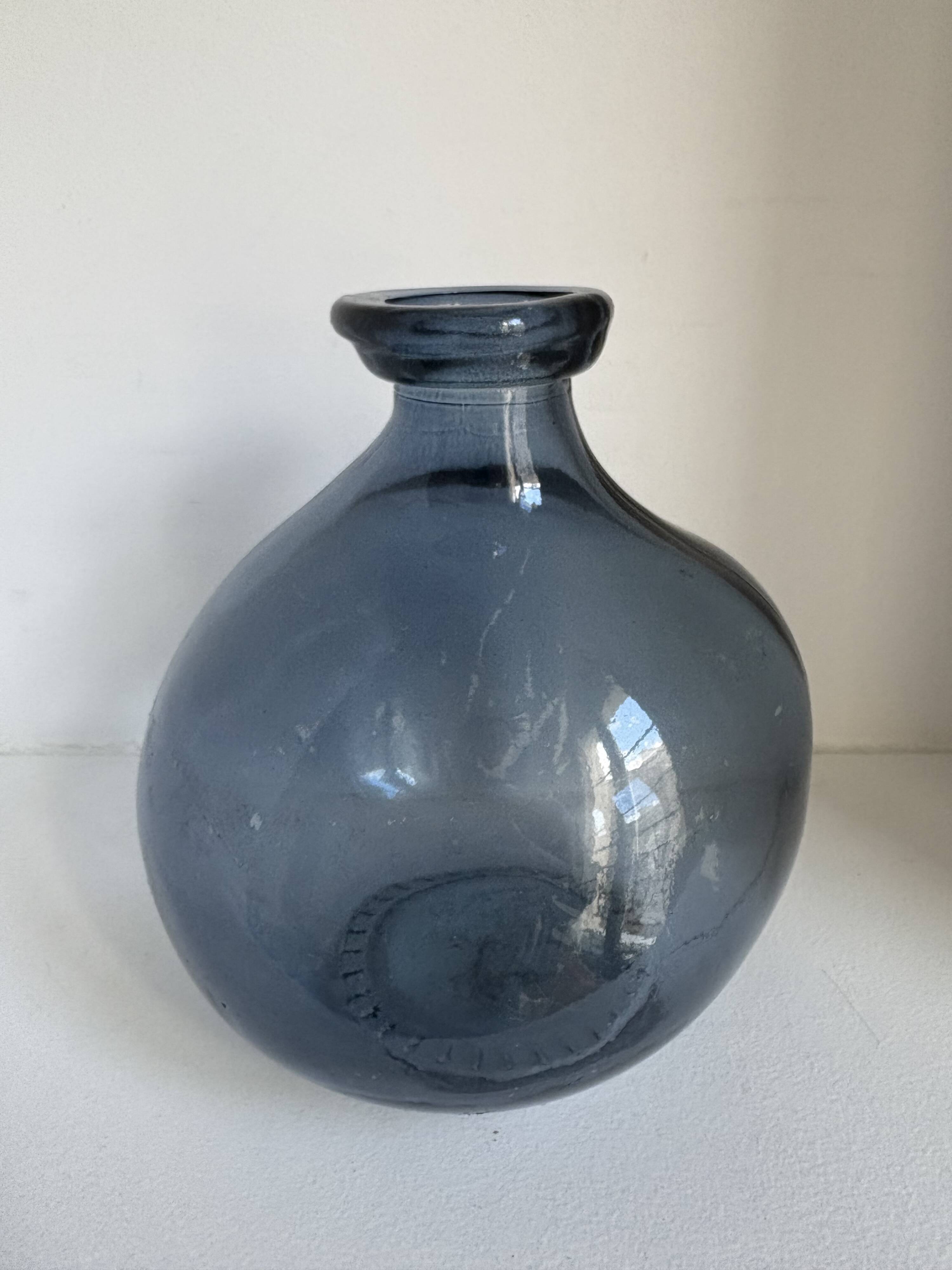 Set of 22 decorative items