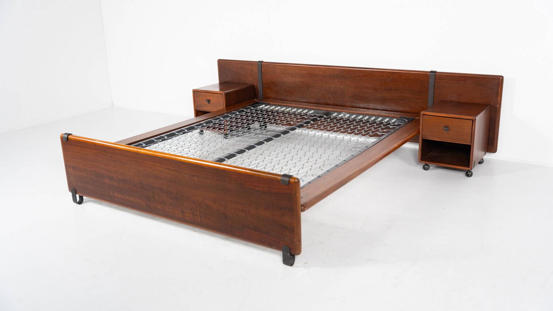 Mid-Century Modern Bed with Nightstands by Fabio Lenci for Bernini, Italy, 1970s