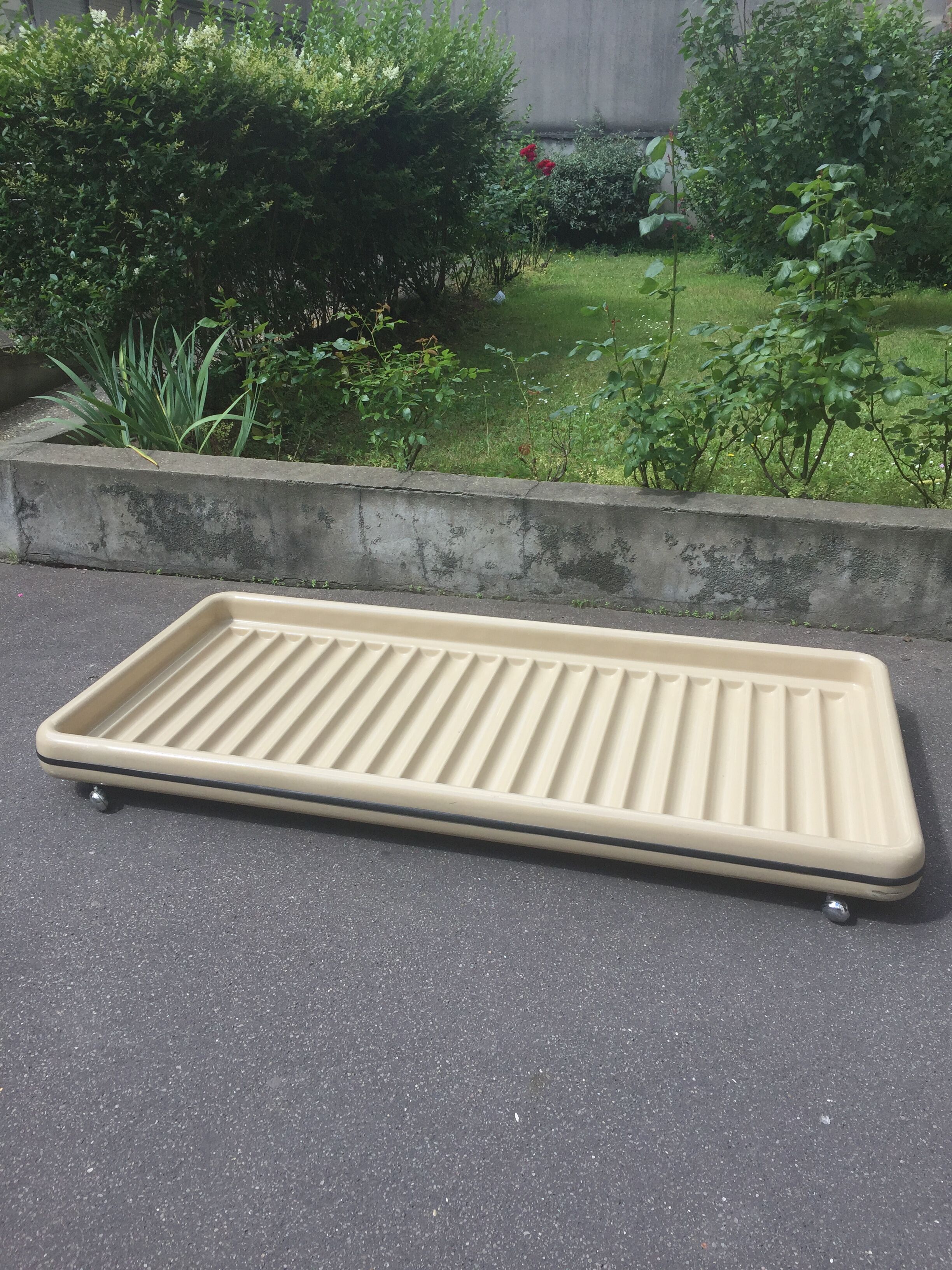 Reads simple Marc Held 1970