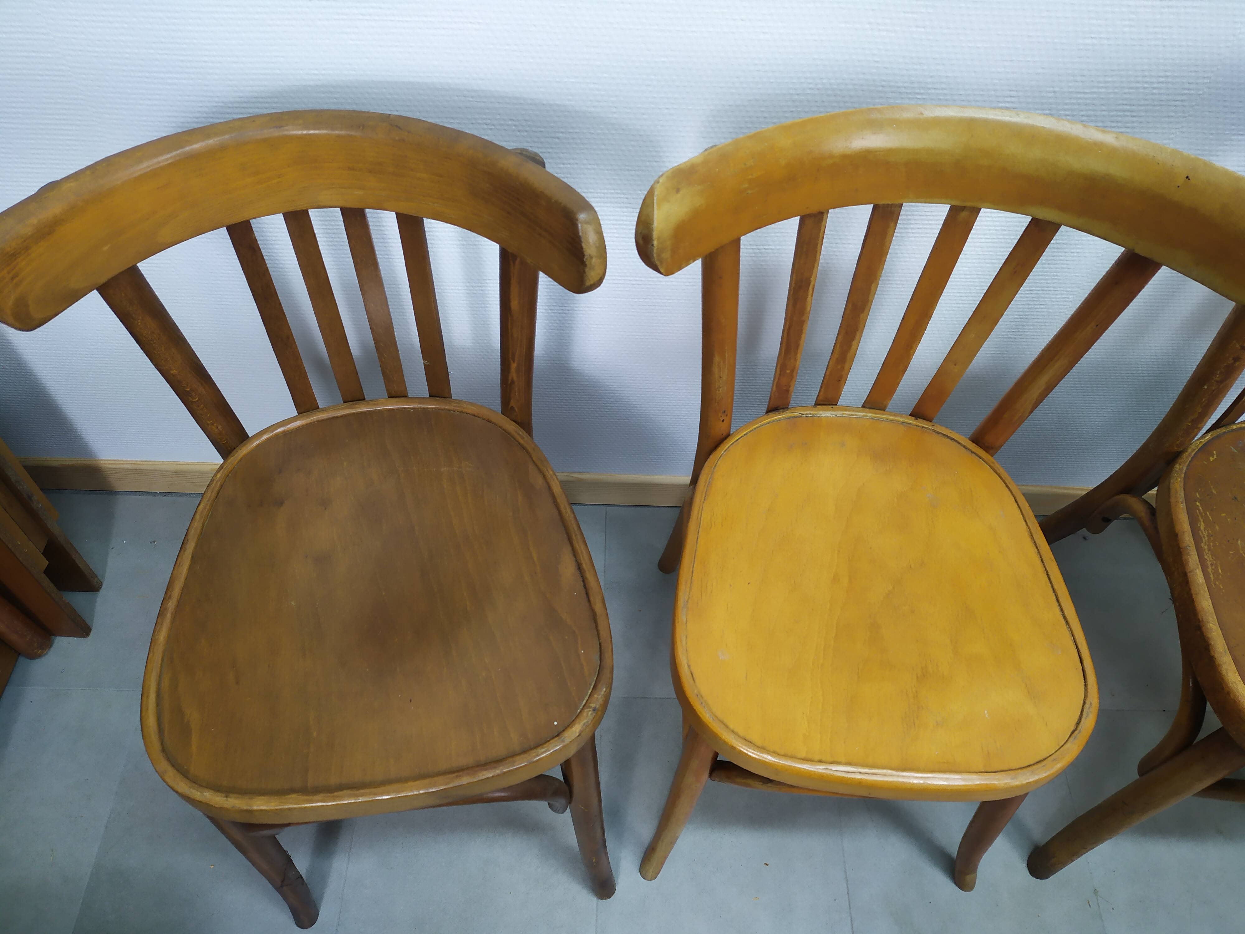 Lot de 4 chaise de bistrot en bois vintage