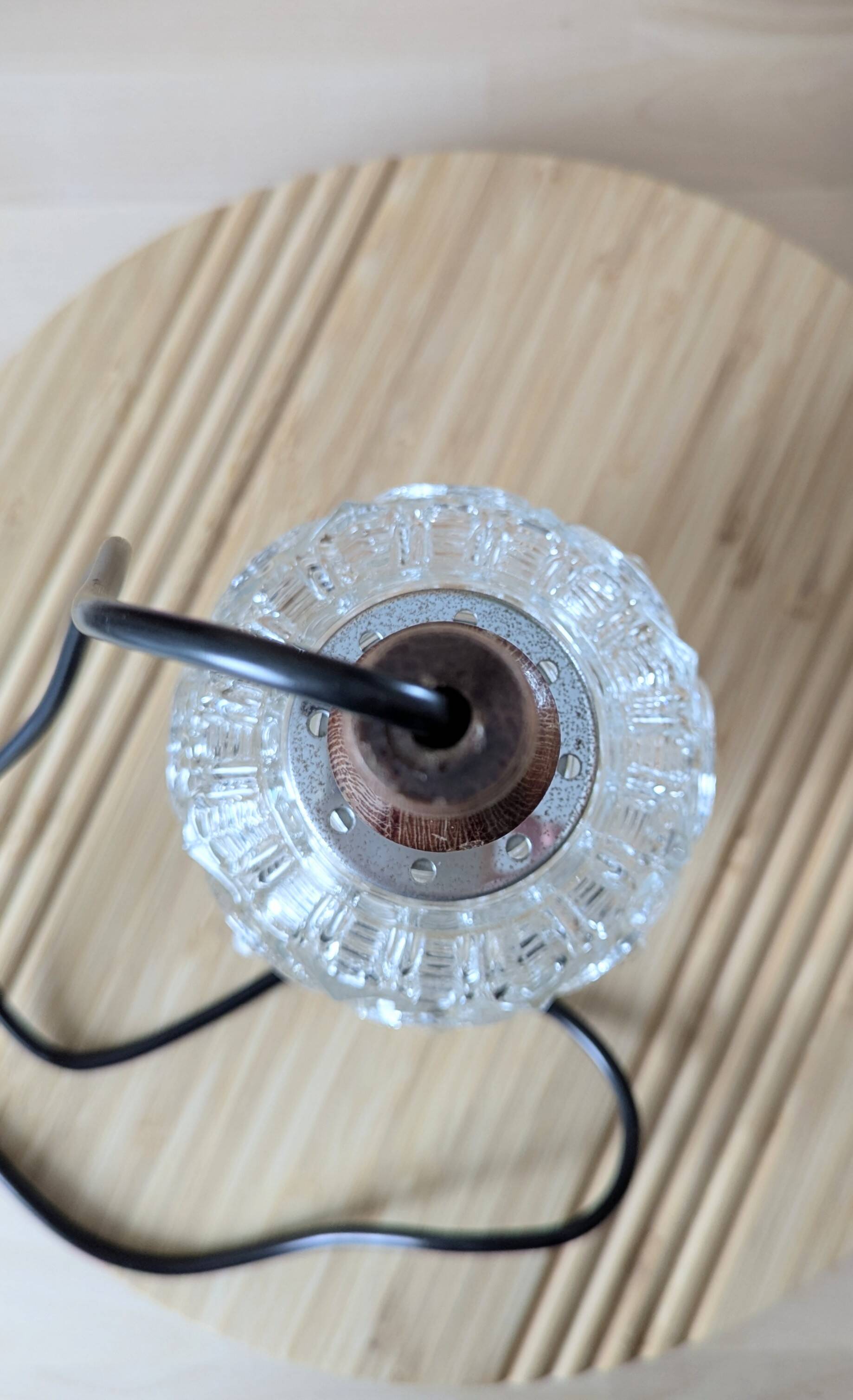 1970s suspension (L-0230)