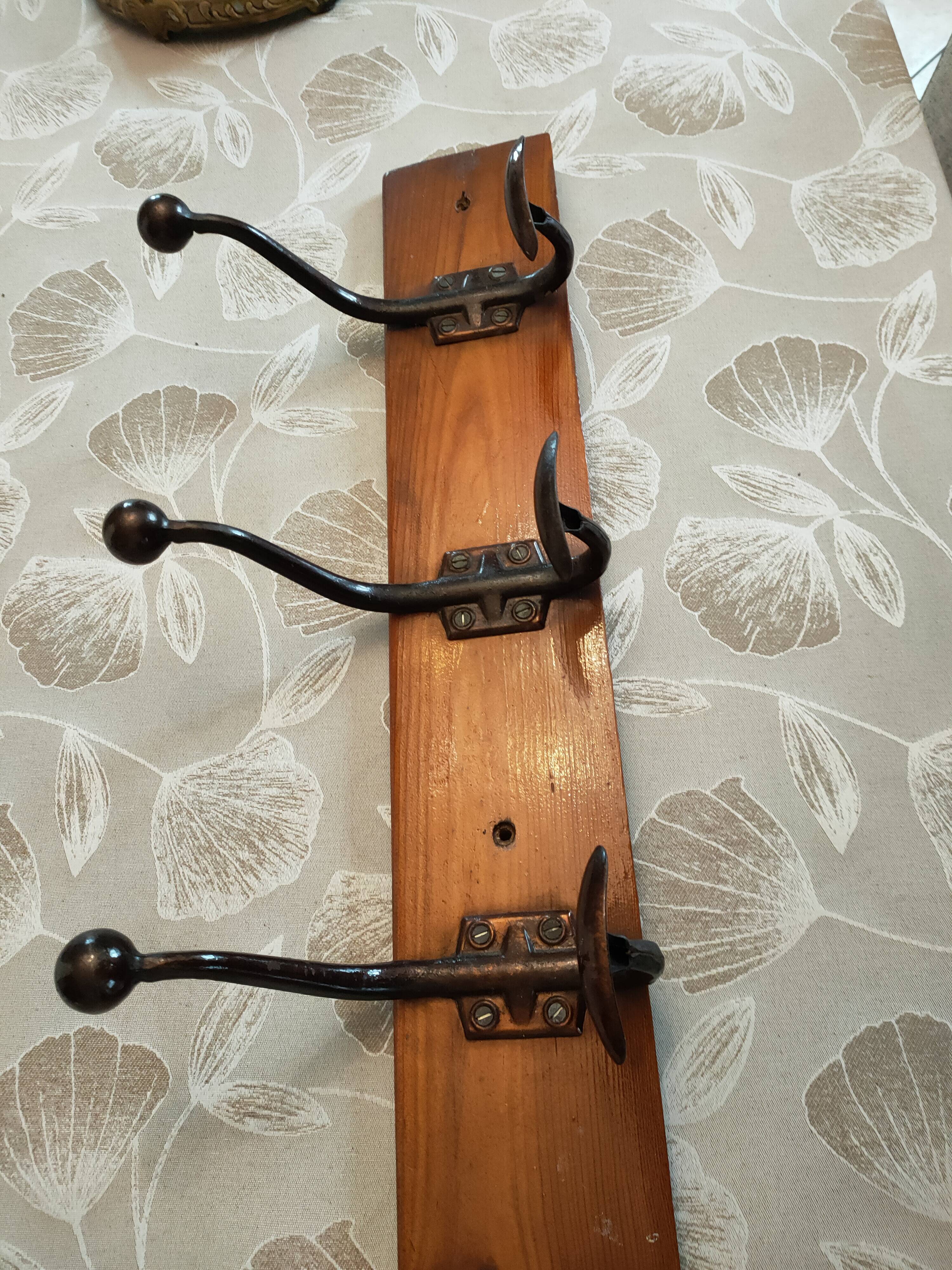 Old coat rack with 5 hooks