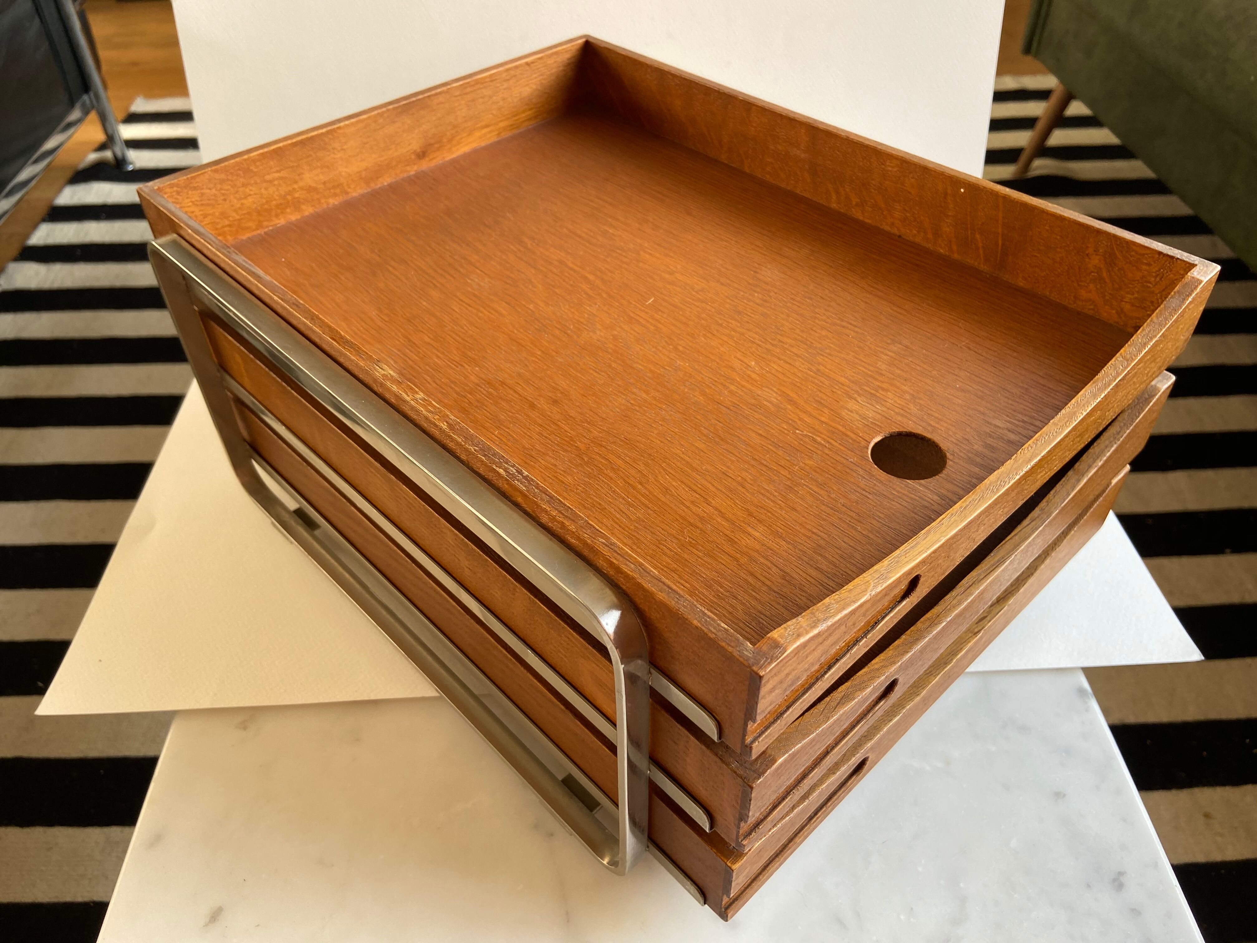 Scandinavian wooden range-mail