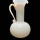 Pichet en opaline