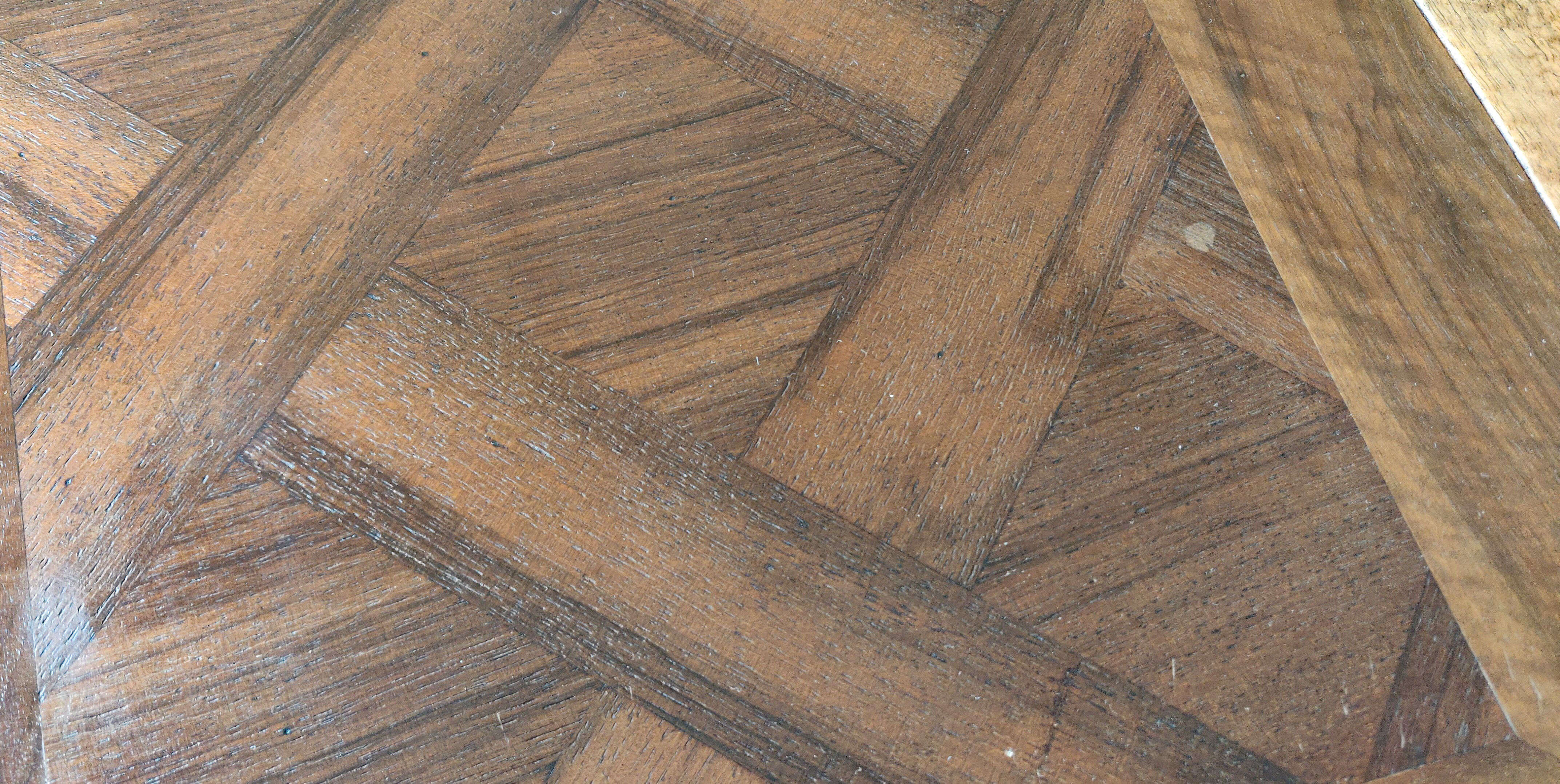 Table Louis XV floored 4/6 people