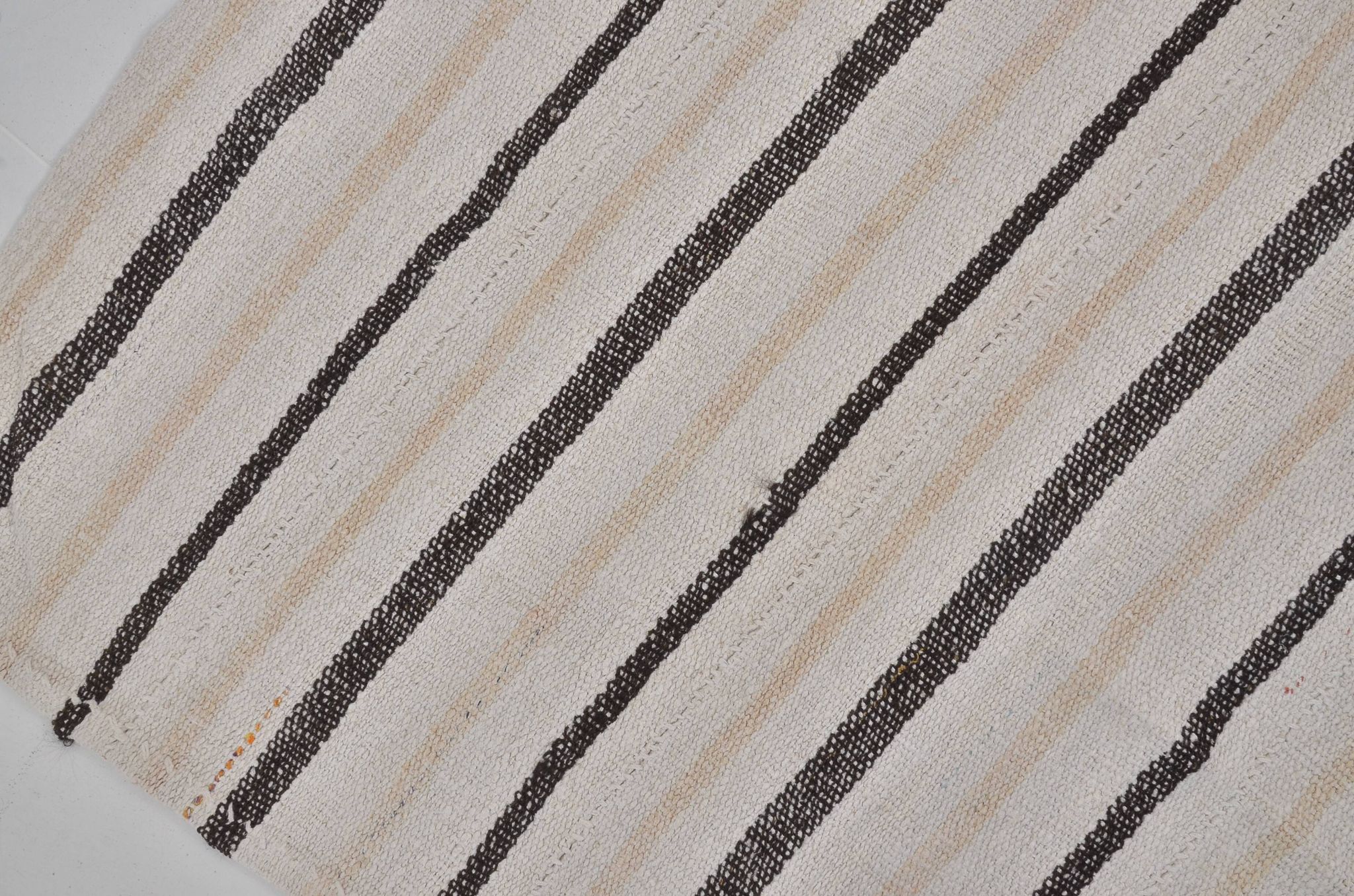 Kilim en chanvre anatolien vintage, référence 3692