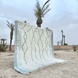 Moroccan rug with colourful patterns, handmade, size 150 x 250 cm.