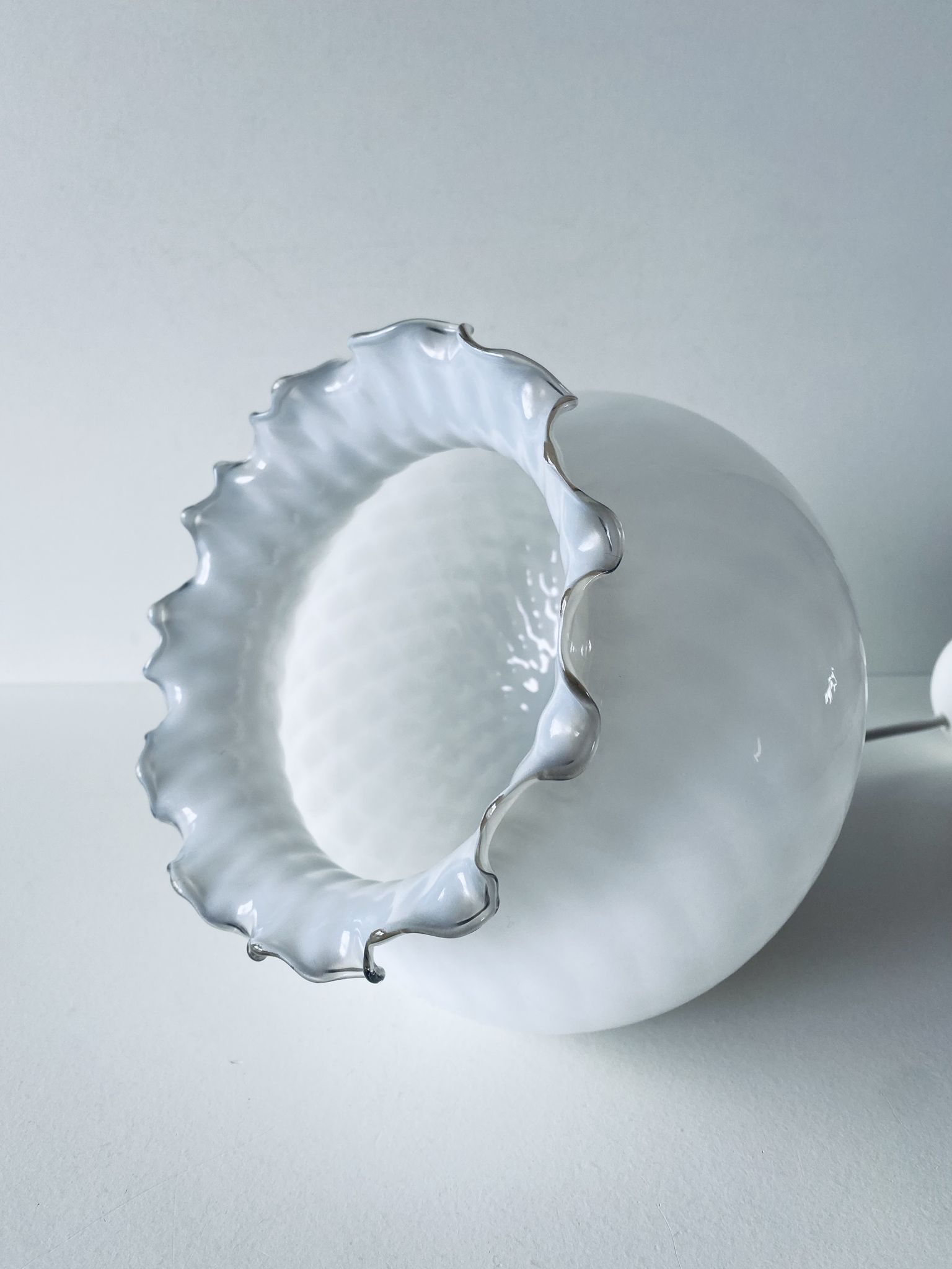 Glass hanging lamp