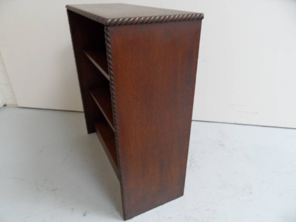 Étagère ouverte vintage