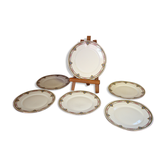 Set de 6 assiettes plates en porcelaine,"B.F Limoges" guirlandes de roses et frise géométrique, lot 1.