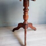 Folding violin table