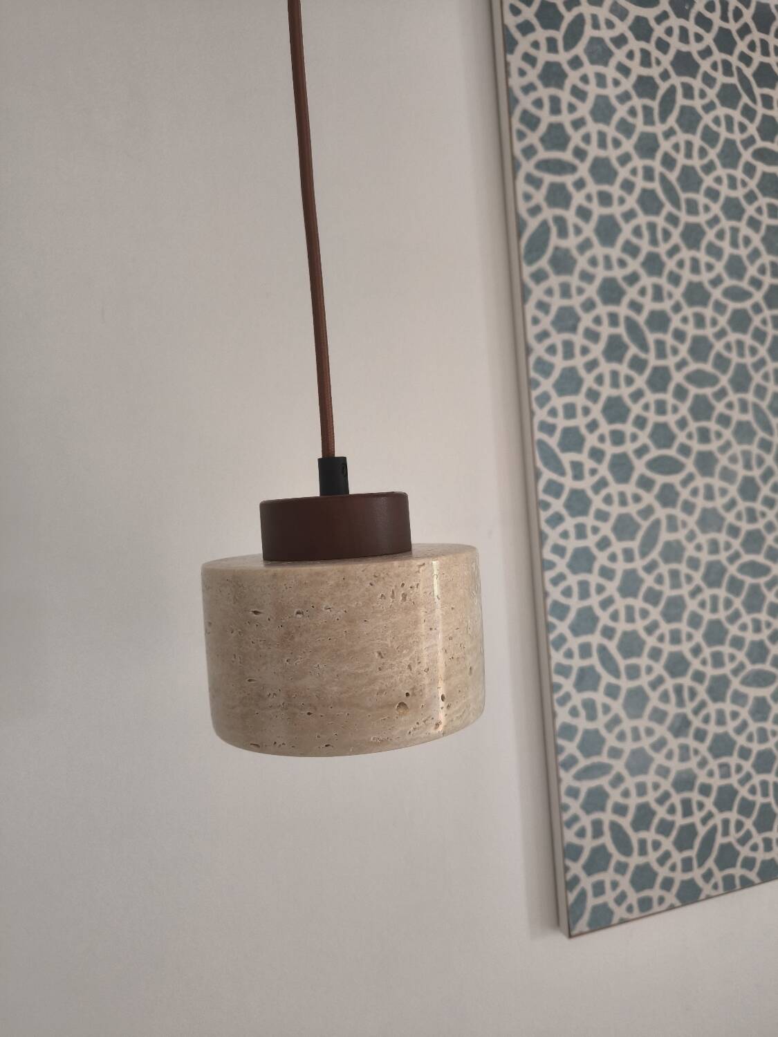 Travertine suspension