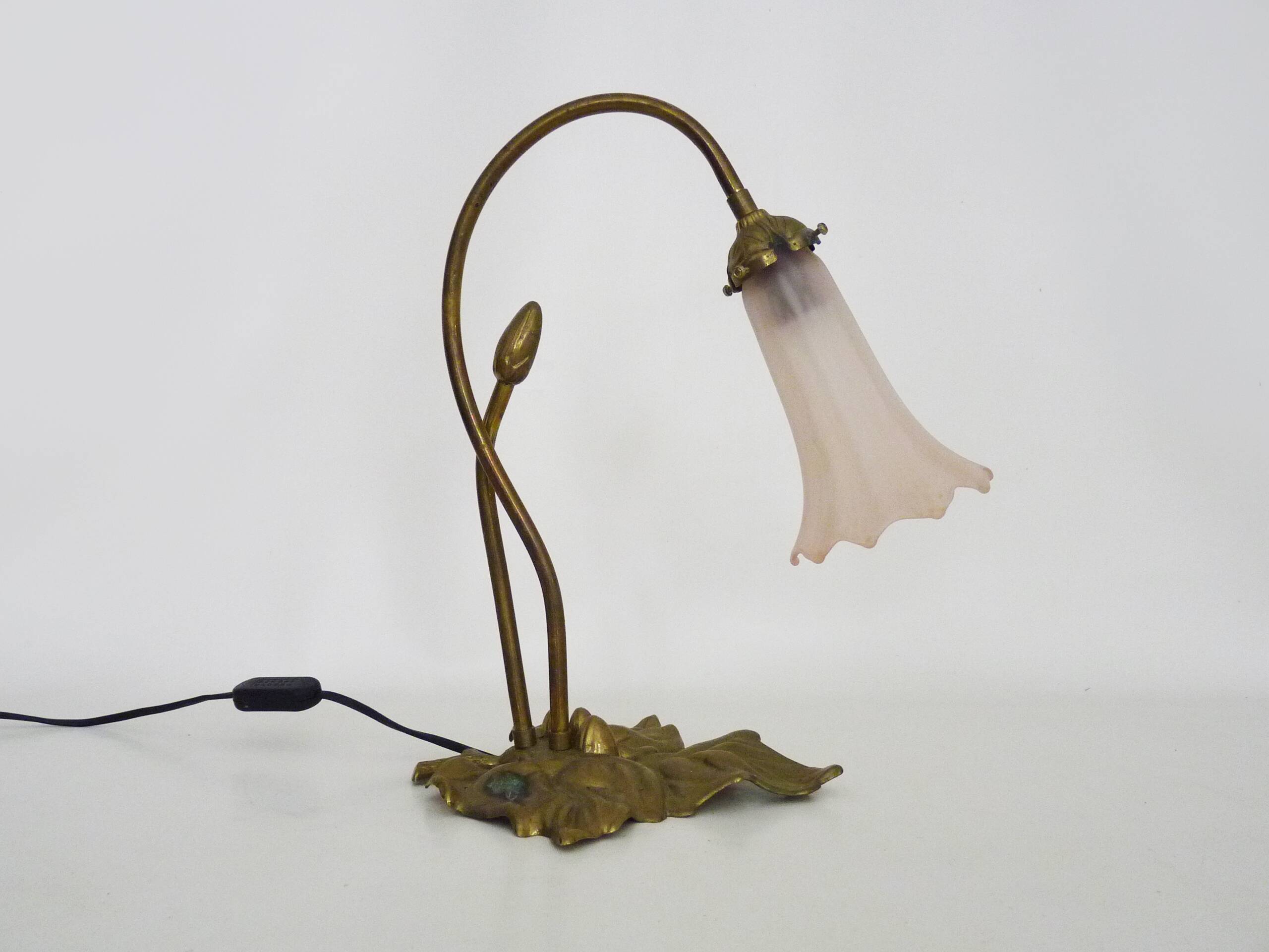 Magnificent water lily floor lamp with pink tulips, 80s art deco style