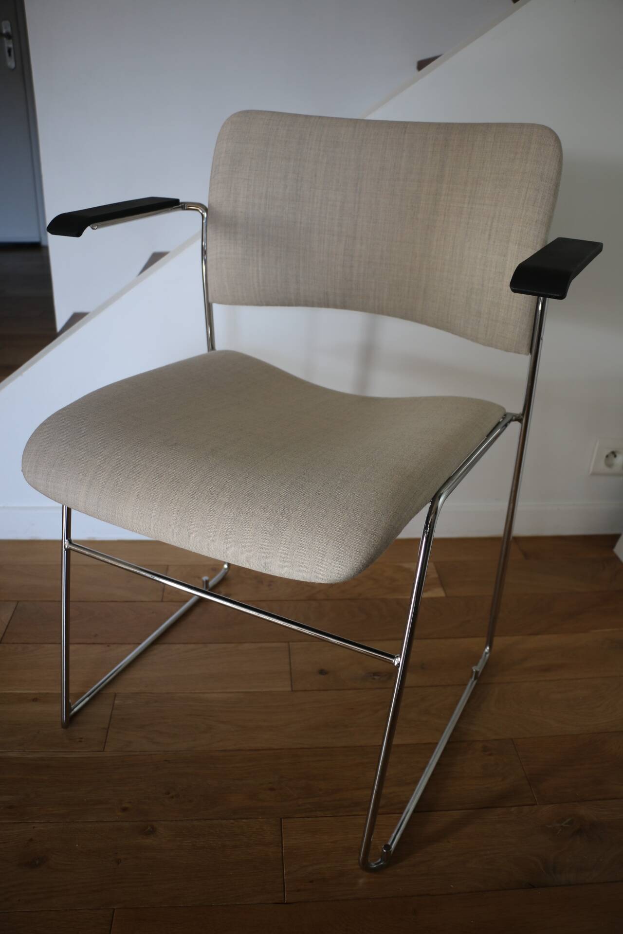 4 DAVID ROWLAND armchairs in mottled white