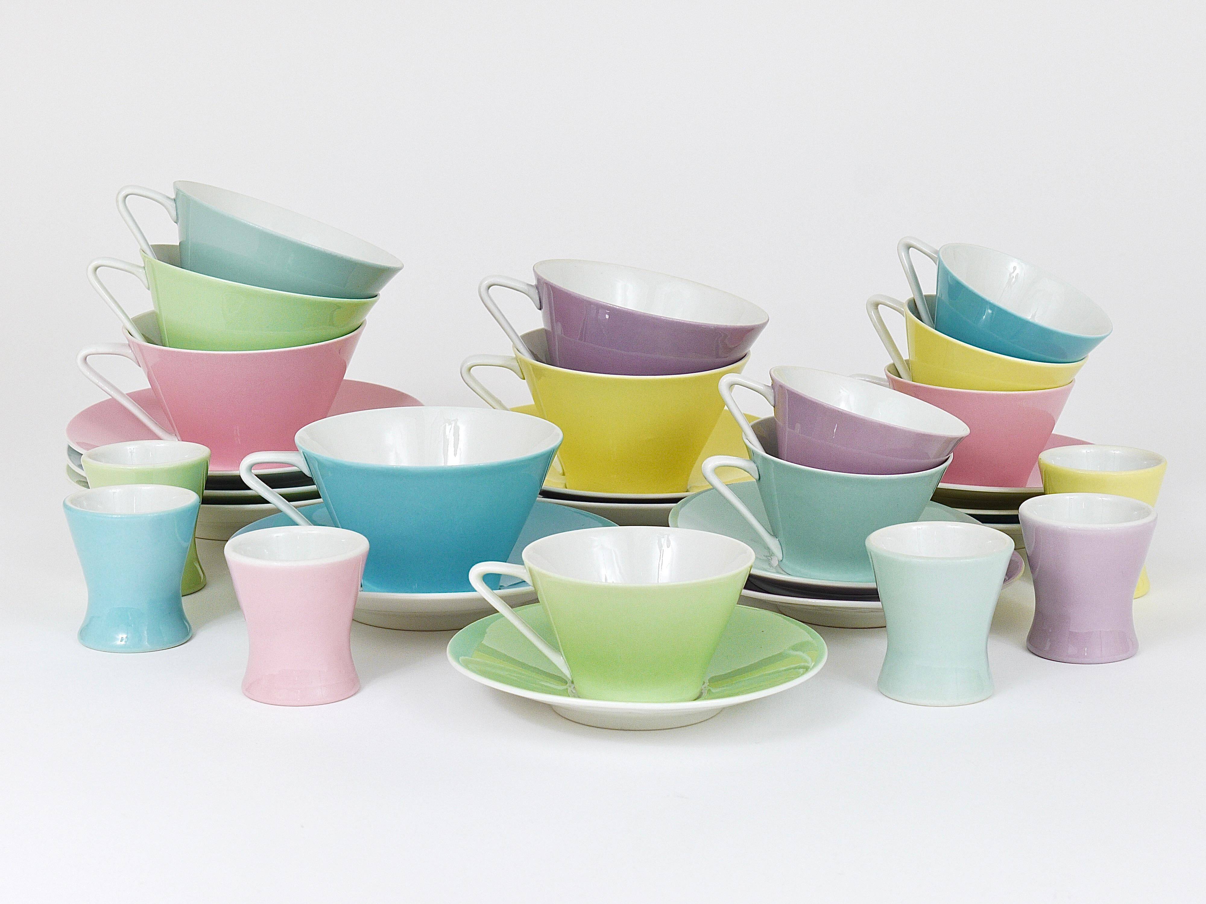 6 Coupes à œufs en porcelaine marguerite pastel milieu du siècle, Lilien, Autriche, années 1950