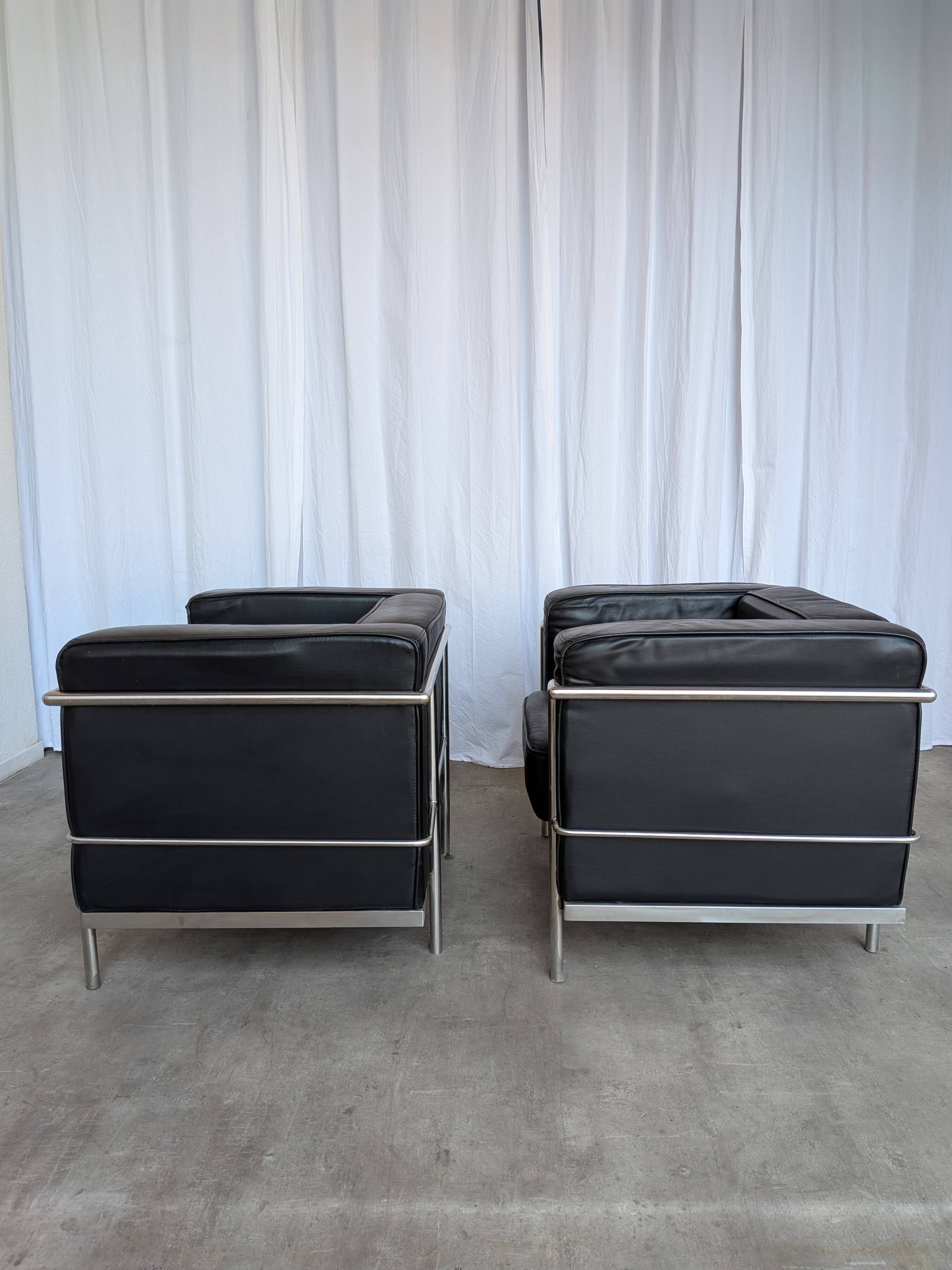 Set of 2 Mid-century Black Leather Lounge Chairs / Italian Design Armchairs