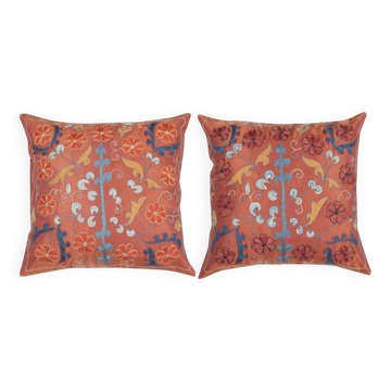 ENSEMBLE DE 2 - Housses de coussin en soie 100 % brodées. Coussins d'accent faits main. Taies d'oreiller traditionnelles. Coussins en dentelle.