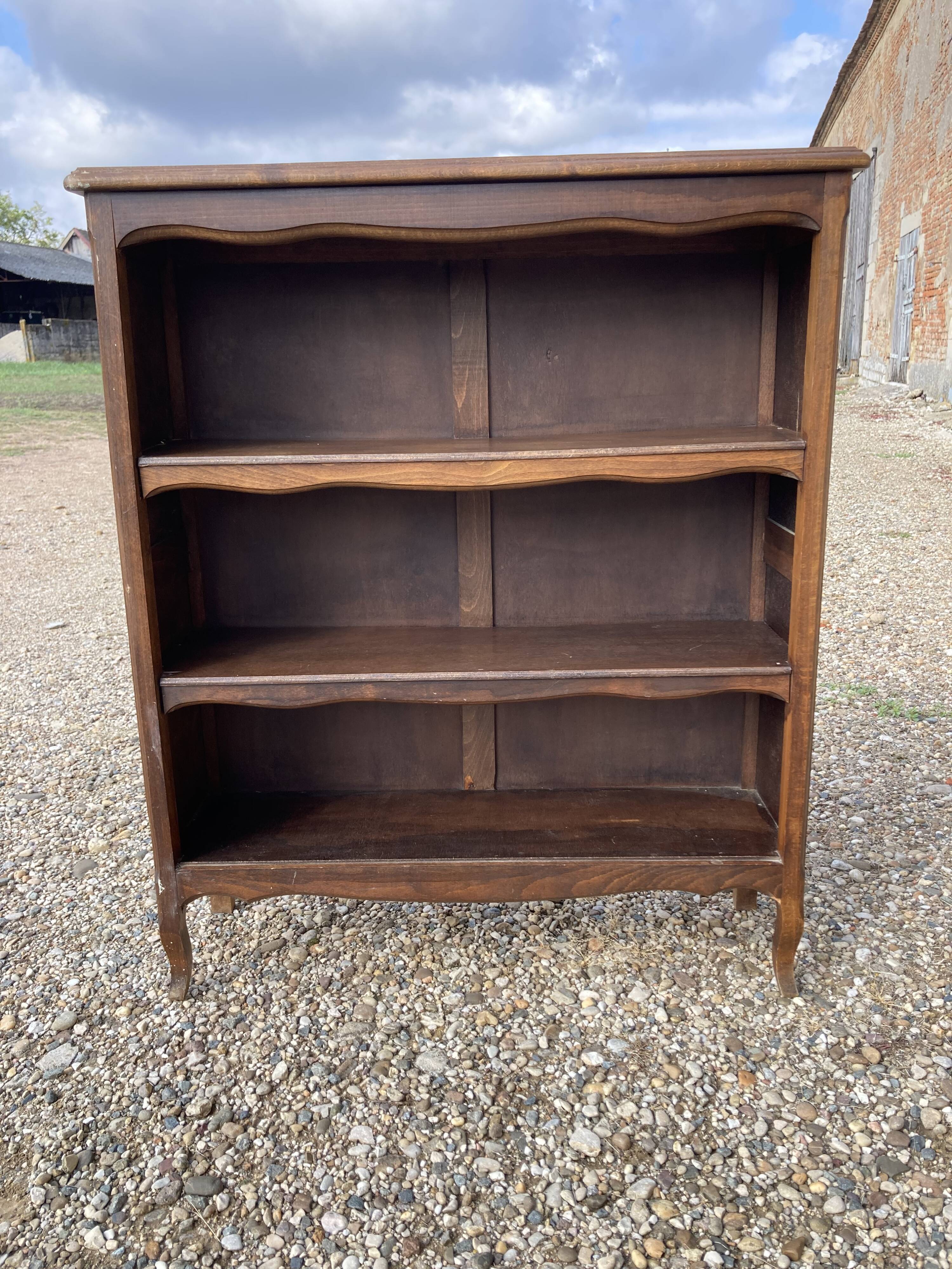 Bibus wooden shelves