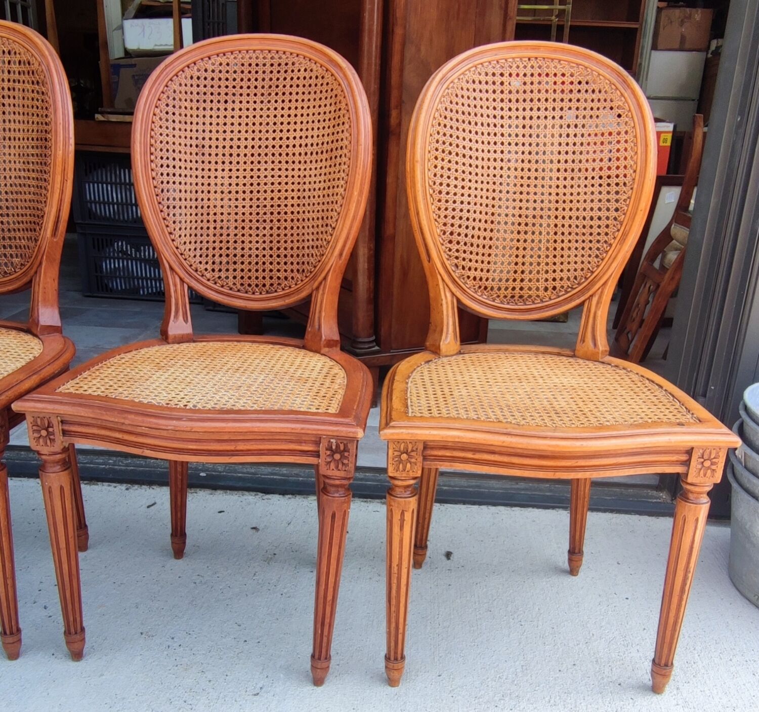 Series of 4 medallion chairs Louis XVI style