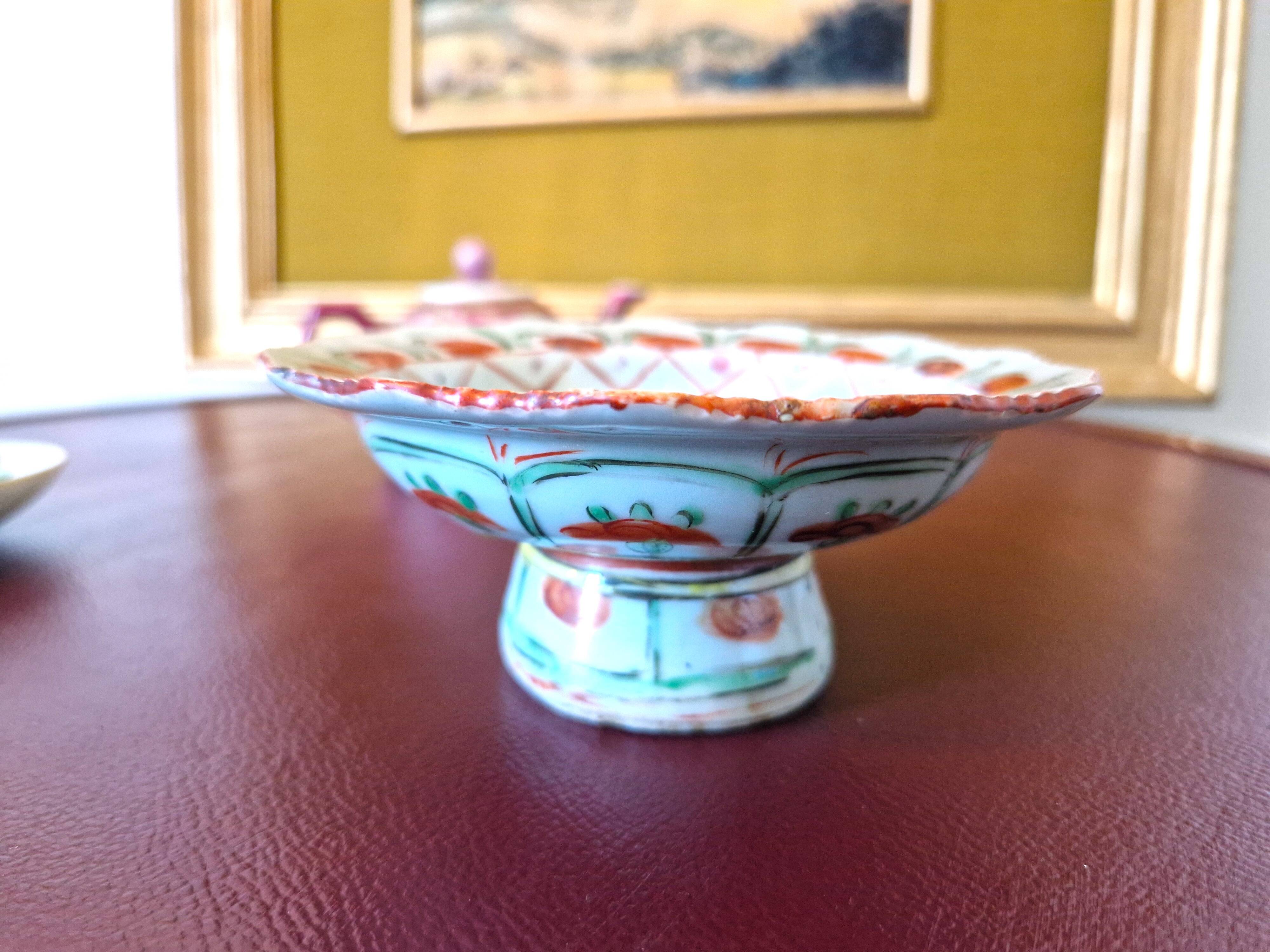 Benjarong footed bowl – fine hand-painted porcelain – Early 20th century
