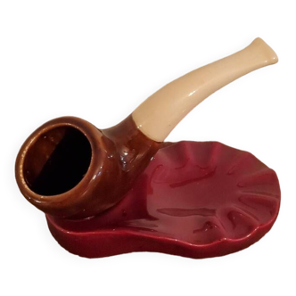 Pipe rest ashtray