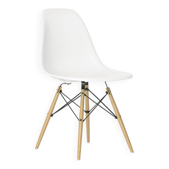 DSW Chair Light Maple / White - Vitra