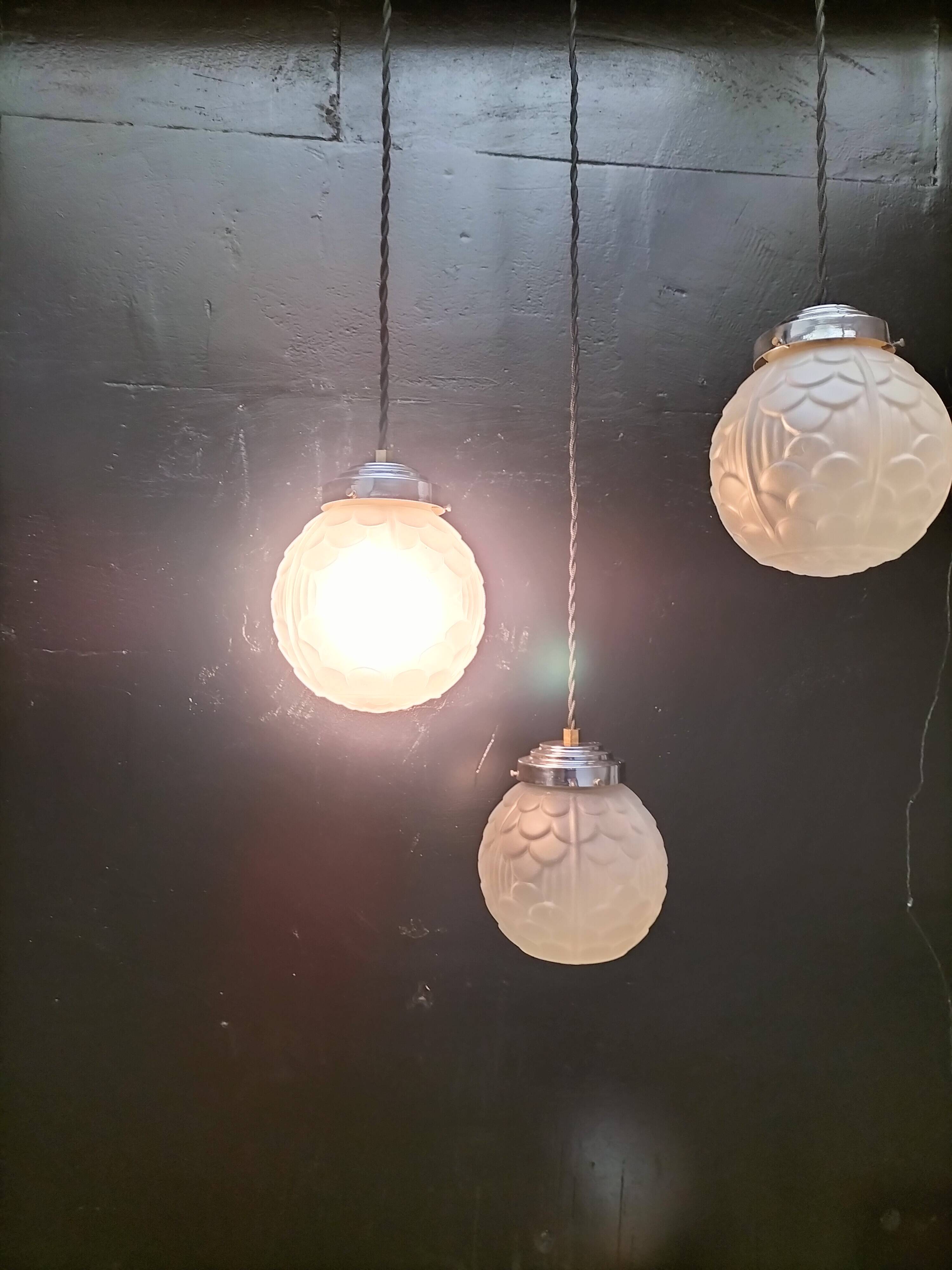 Art deco pendant lights