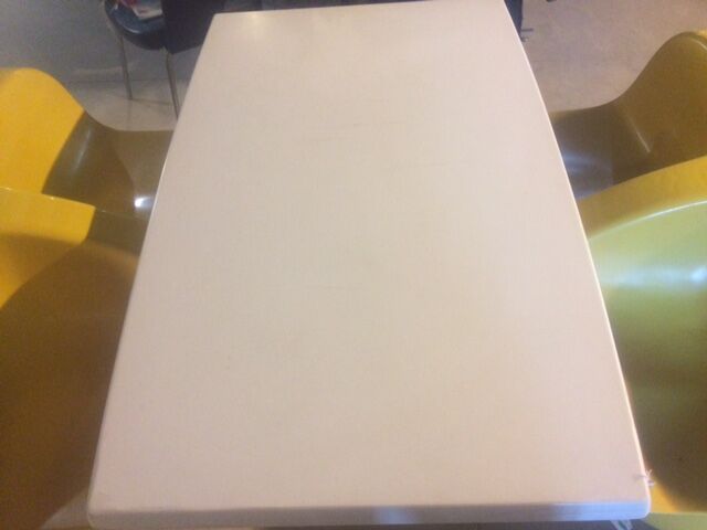 Table Unibloc 4 de Roger Landault