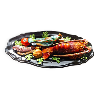 Plat en céramique de Vallauris à décor de poissons et crustacés