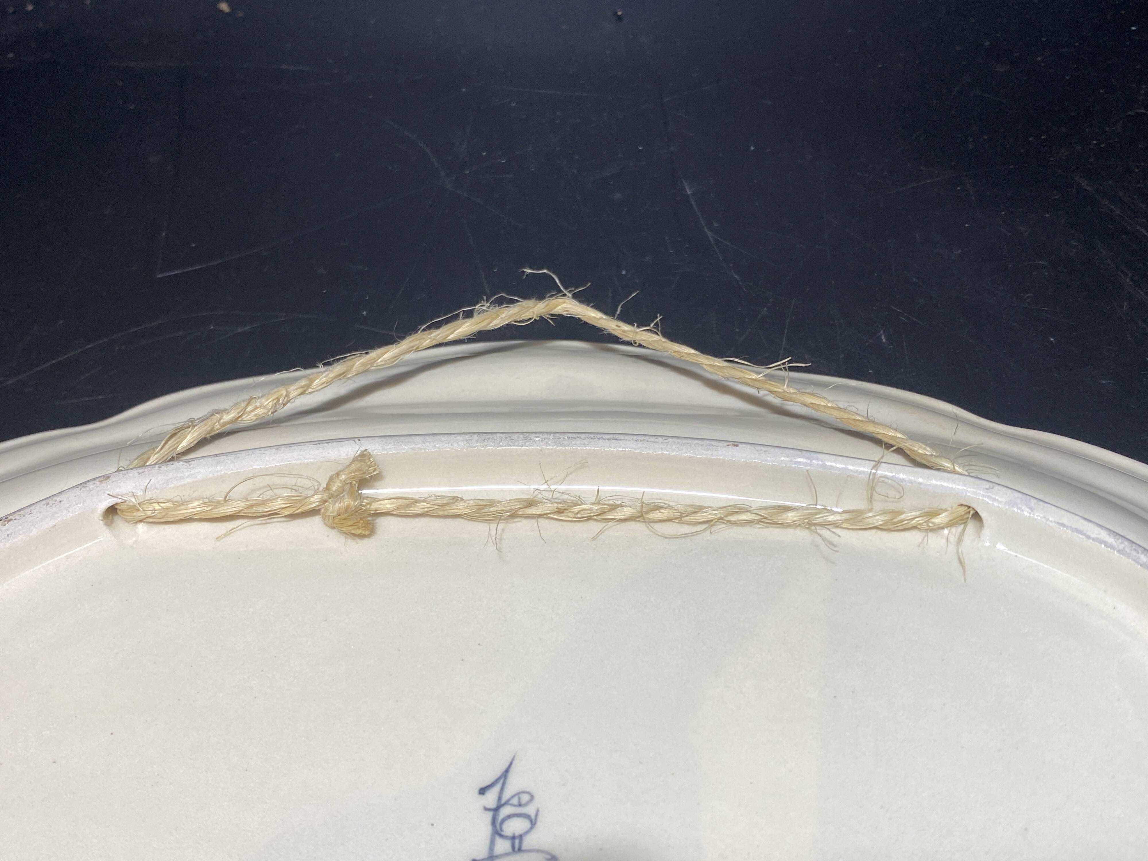 Decorative ceramic dish