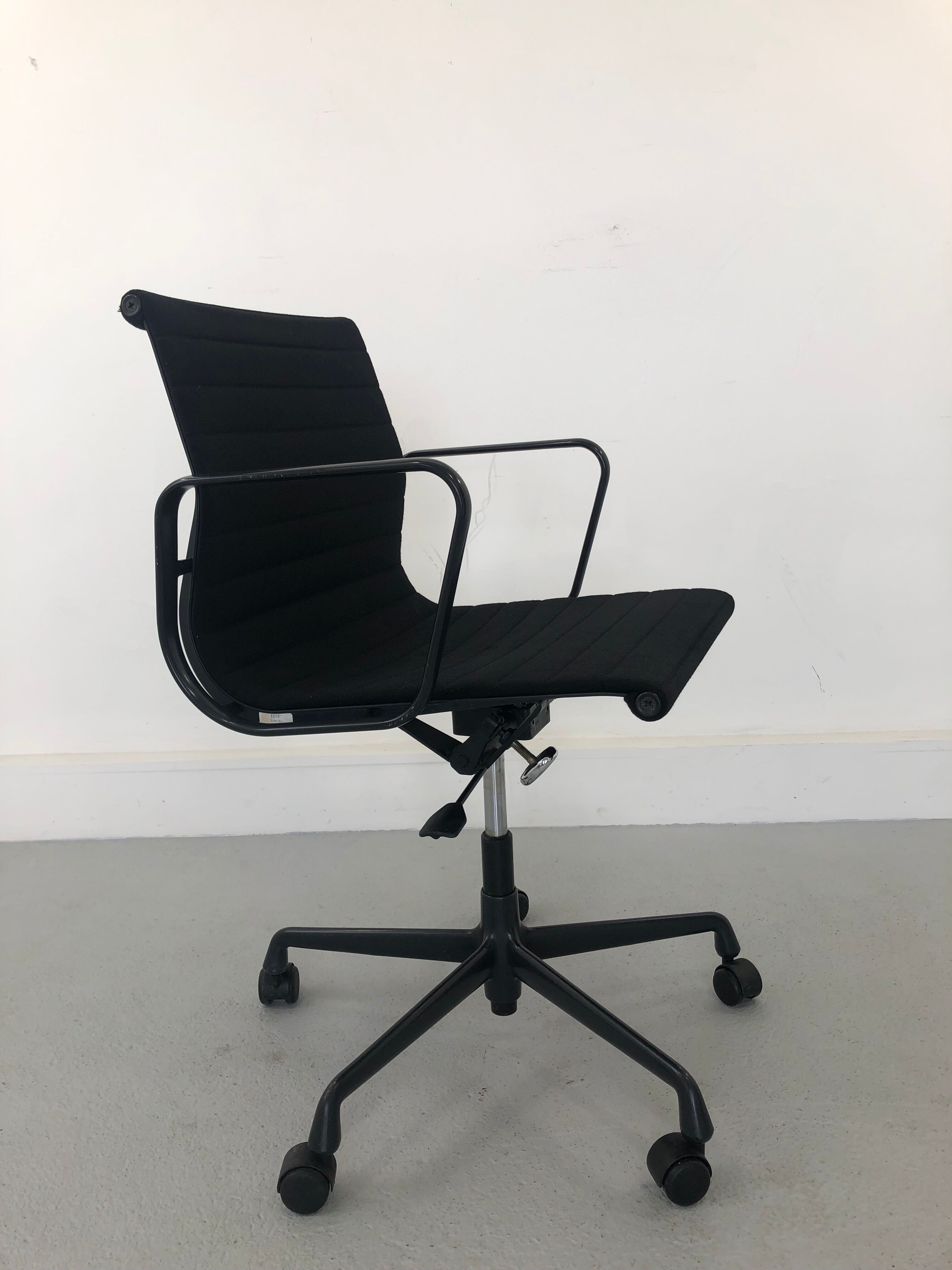 Aluminum black model EA 117 swivel chair by Charles & Ray Eames for Vitra