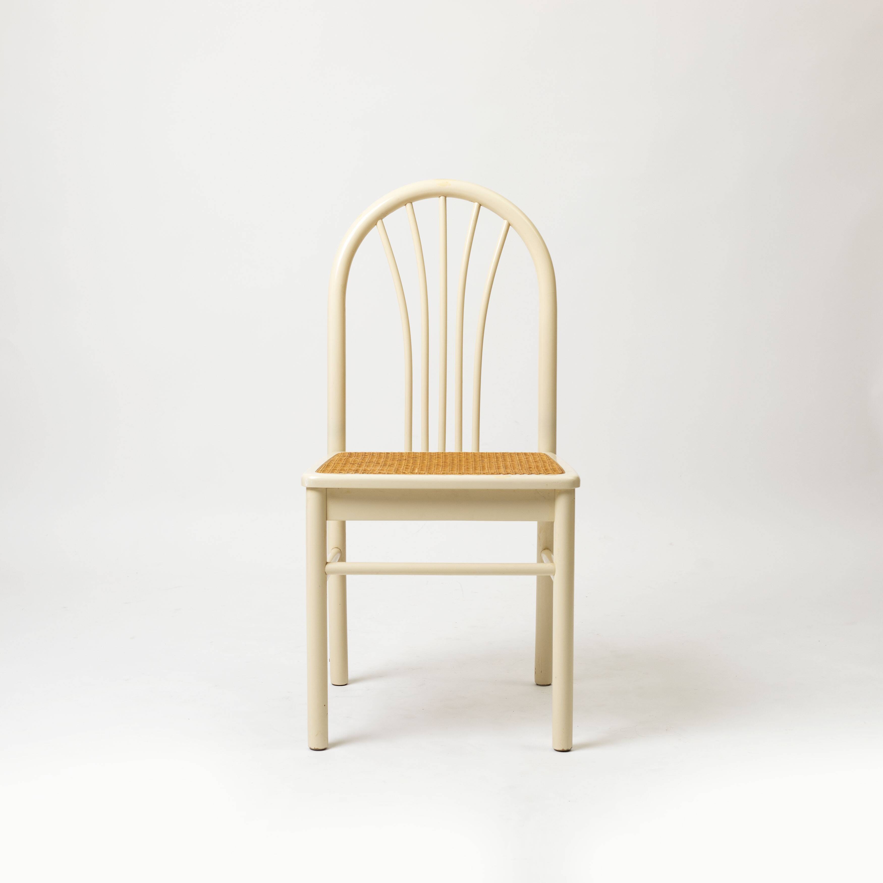 Set of 2 postmodern dining chairs in white painted wood and cane, 1980s