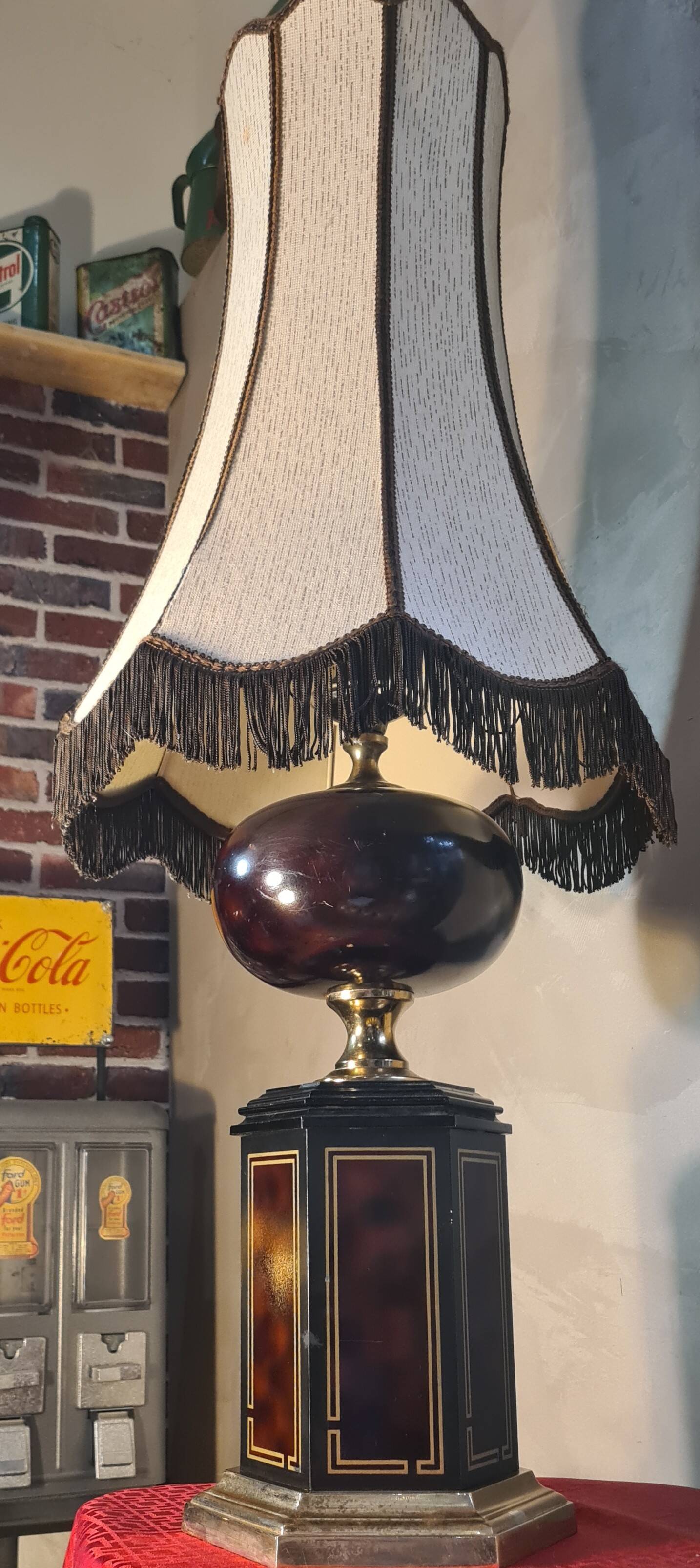 Living room lamp from Maison Dauphin 1970 to 80 cast aluminum, brown lacquered 102x4