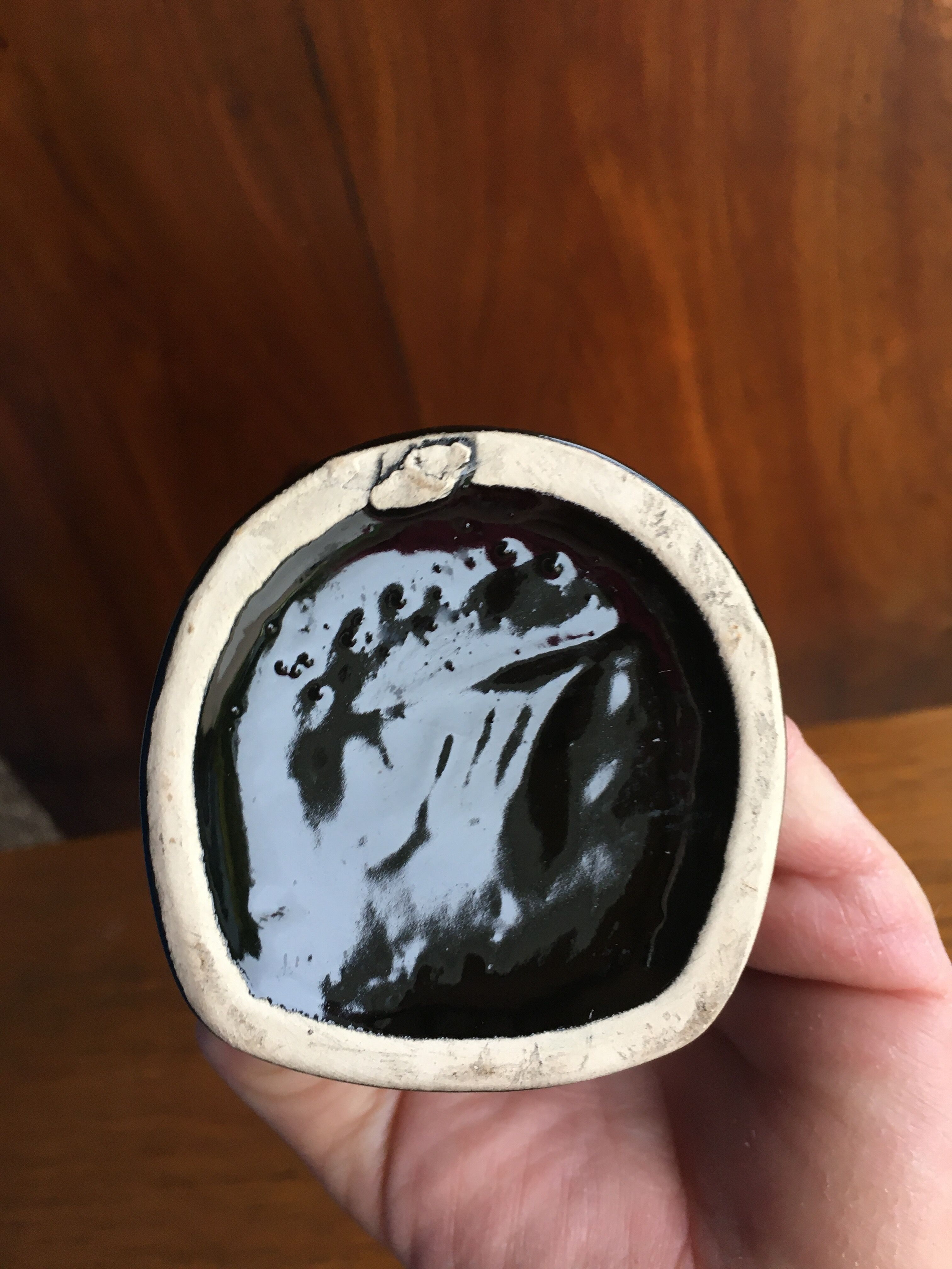 Hand baguier soliflora in black ceramic