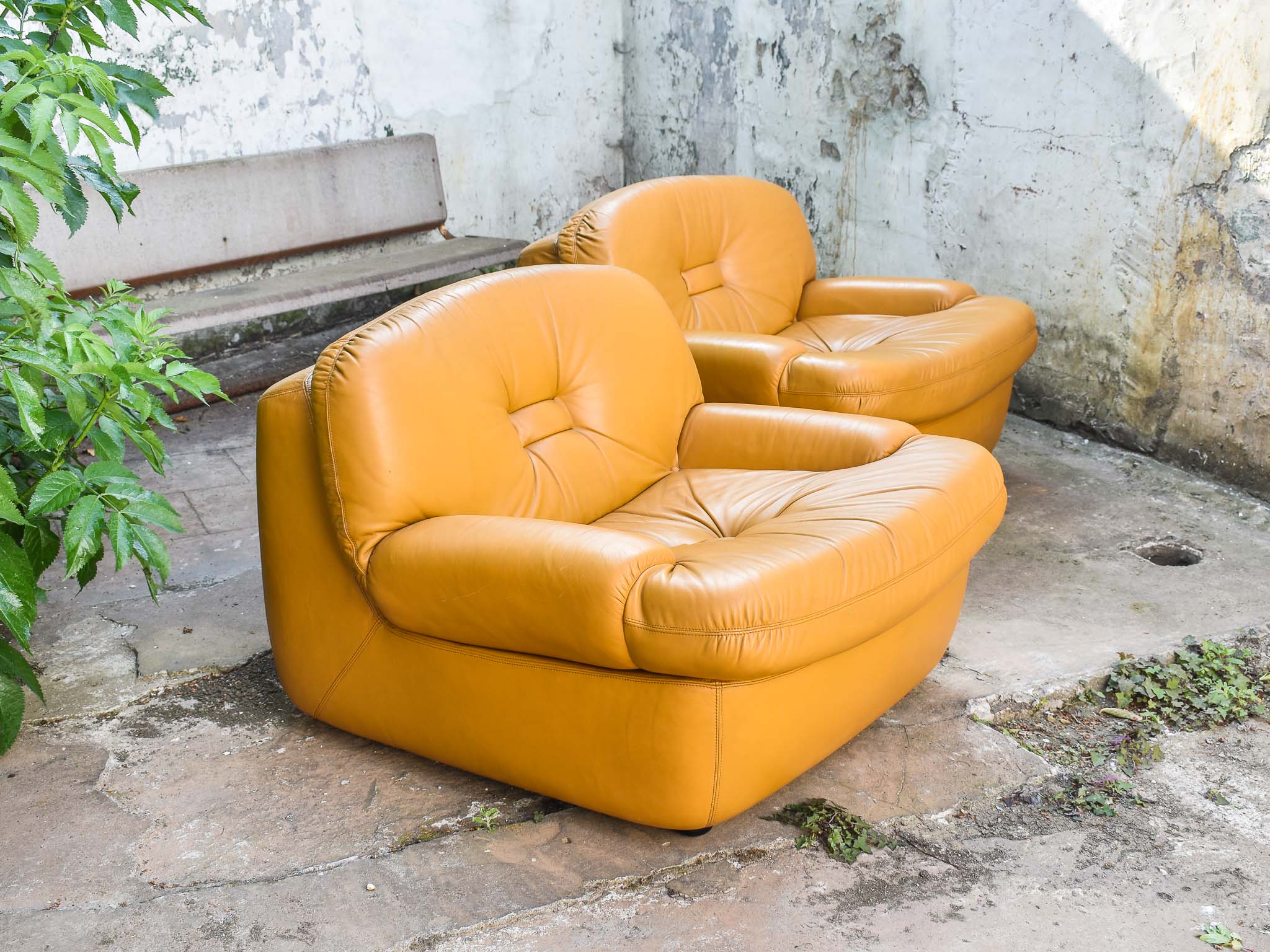 Italian club chair, 1970