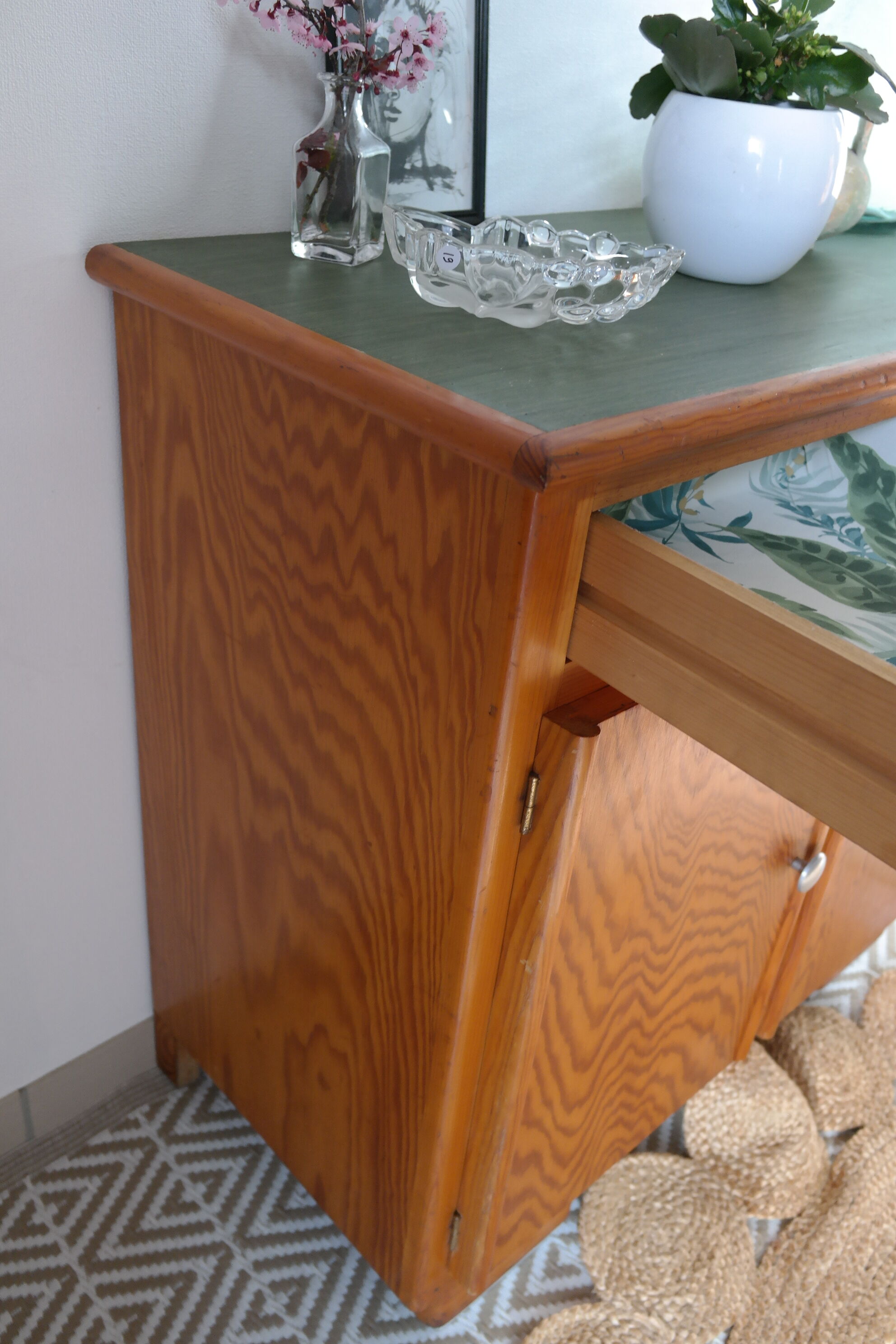 Light wood mado buffet