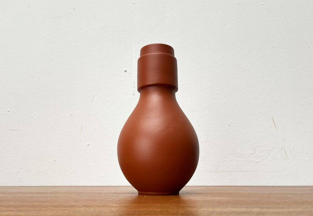 Minimalist German vase from the mid-century, Wormser Terra-Sigillata pottery, 1960s.