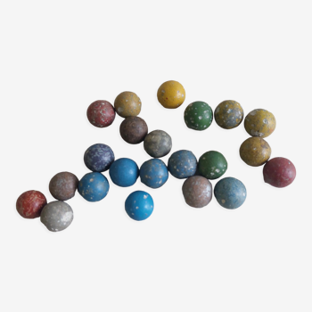 Set of terracotta balls