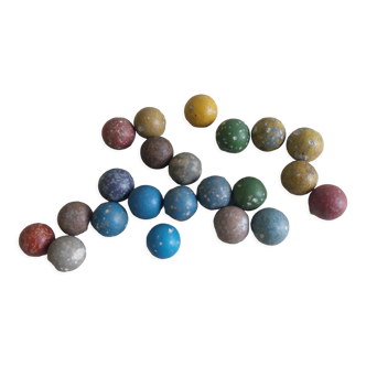 Set of terracotta balls