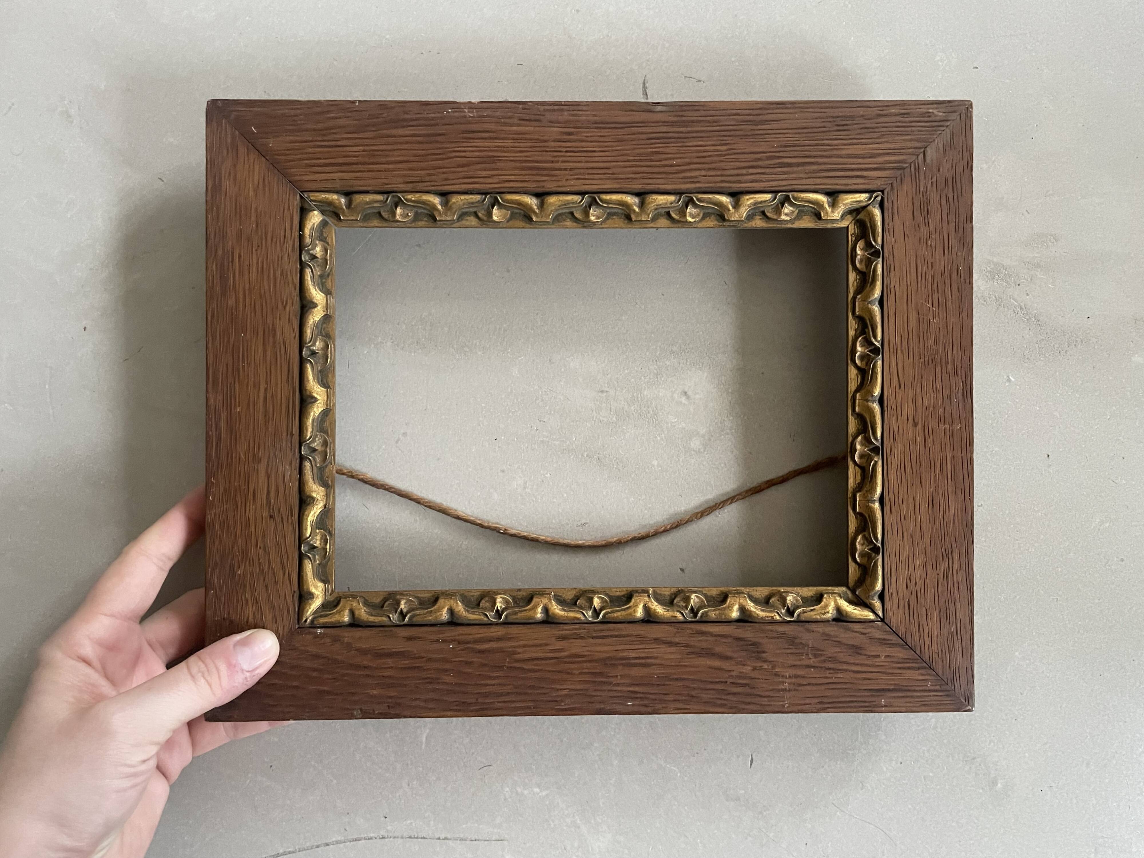 Old wooden frame 31x25cm