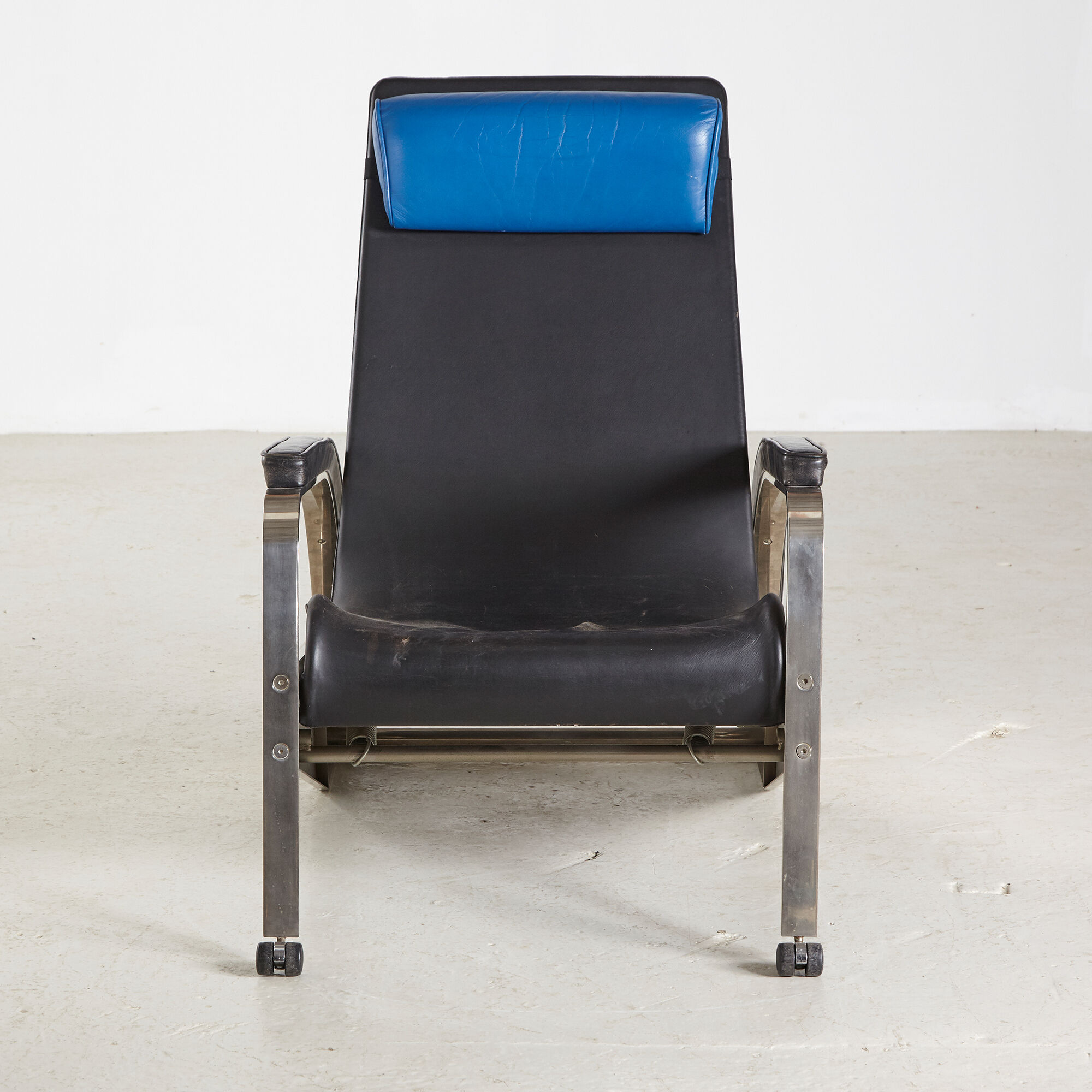 "Grand repos" armchair by Jean Prouvé