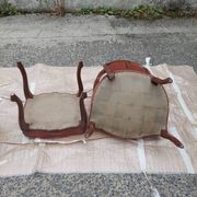Paire de fauteuils avec ses reposes pieds style Louis Philippe en noyer