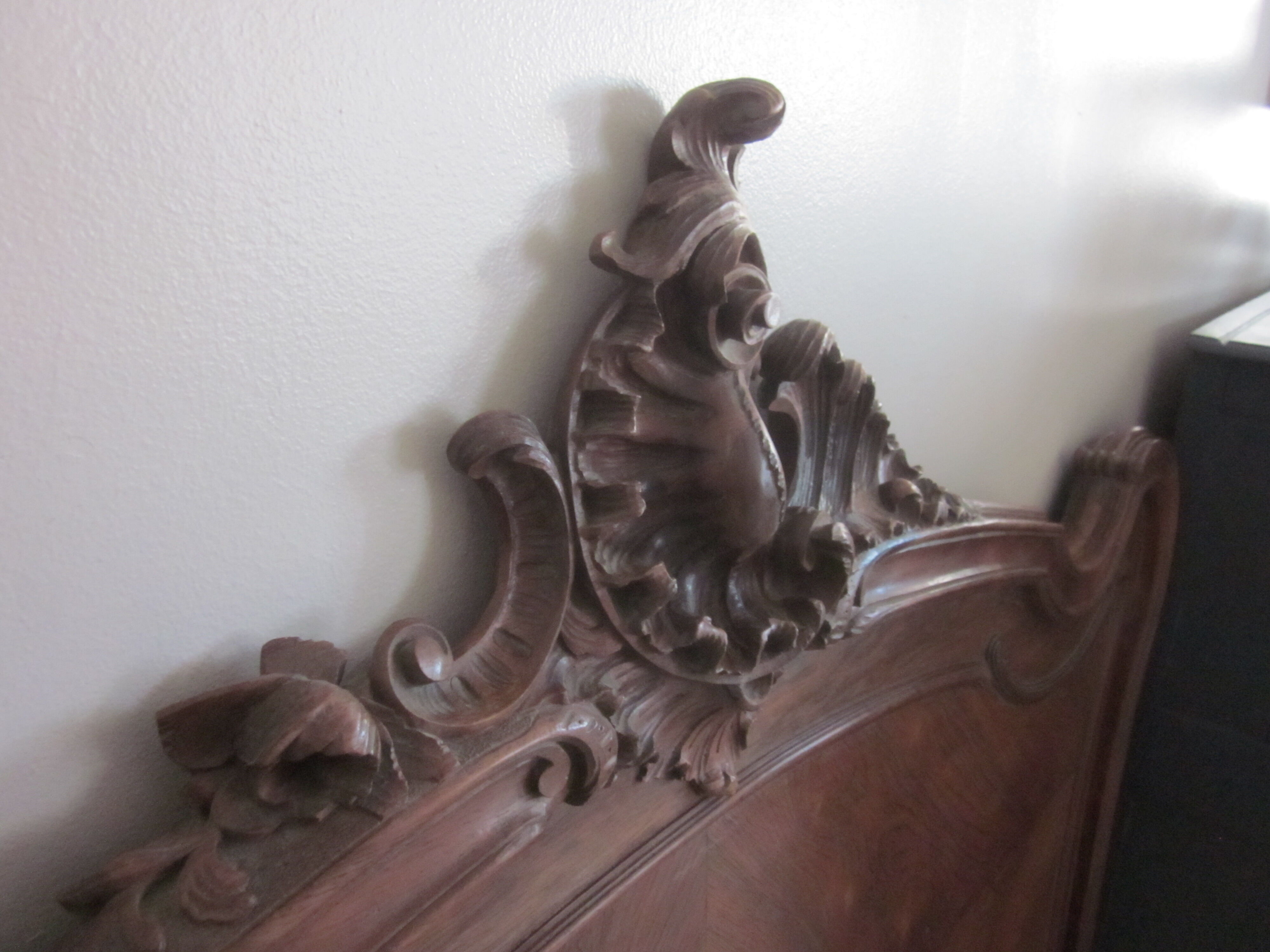 Headboard louis xv in walnut